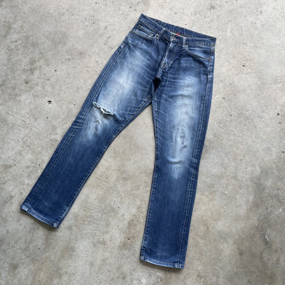 Japanese Brand Vintage Japanese Faded Jeans Distressed Ripped Pants W29x31 Size US 29 - 2 Thumbnail