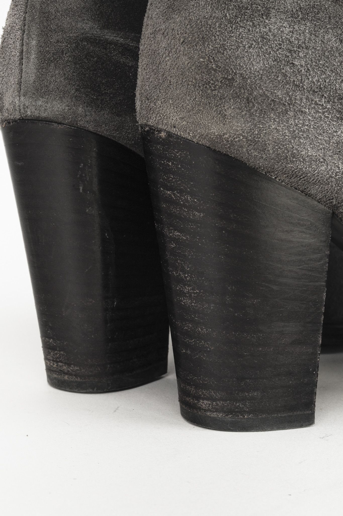 Vince Vince Grey Nubuck Leather Block Heel Point Toe Boots Size US 10 / IT 40 - 8 Thumbnail