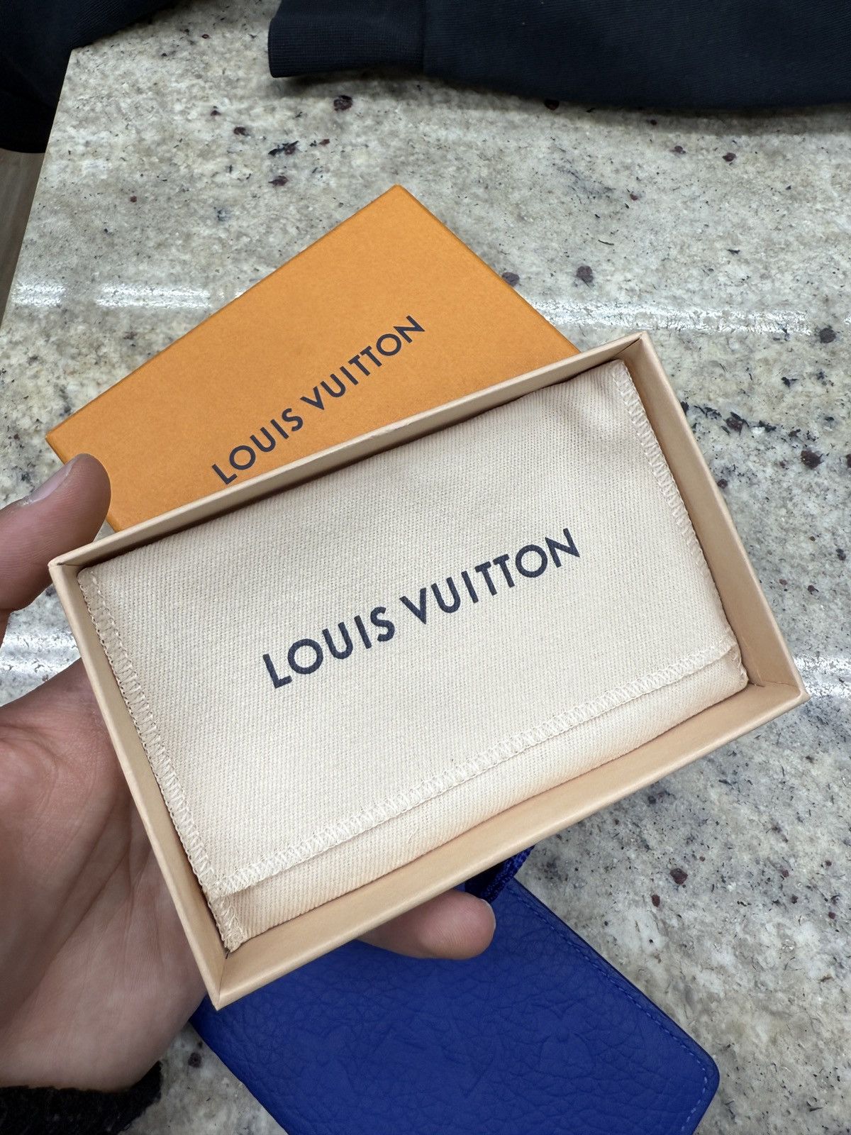 Louis Vuitton Louis Vuitton Navy Blue Monogram Card Holder Size ONE SIZE - 7 Thumbnail