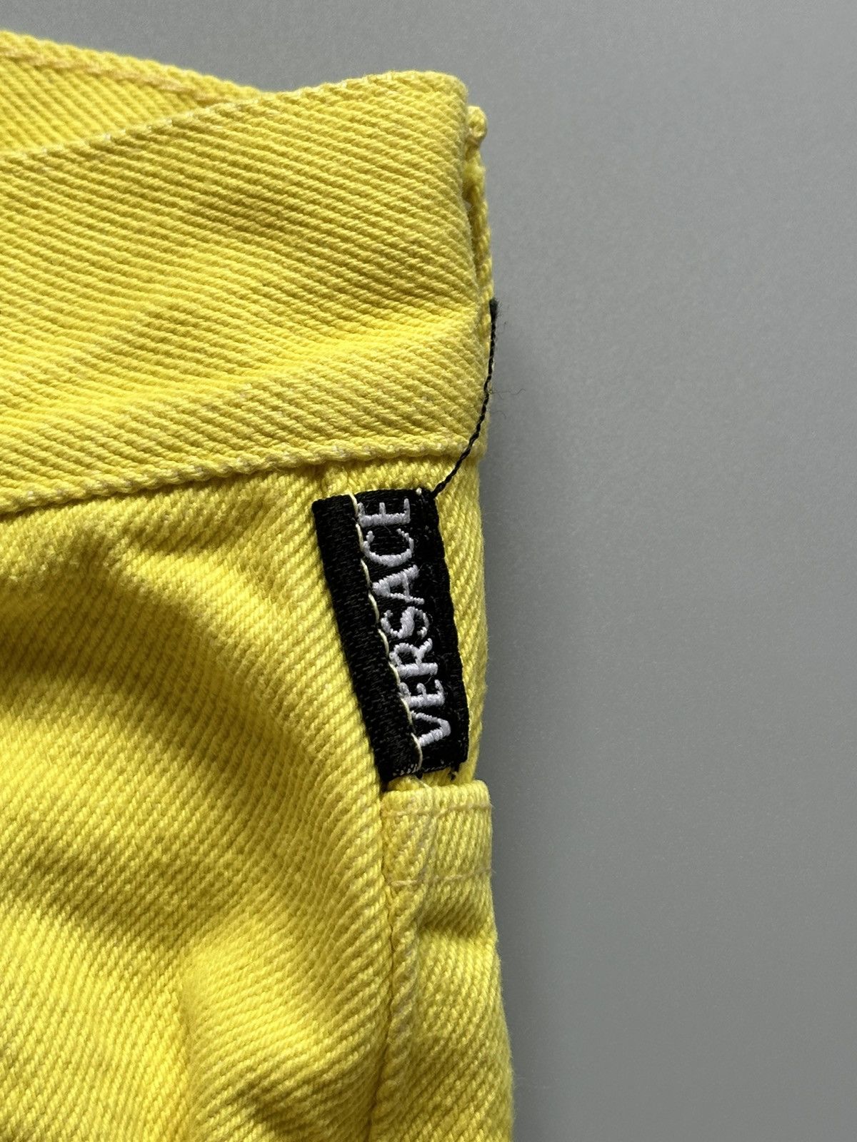 Versace Jeans Couture Vintage Y2K Versace Jeans Couture Yellow Pants Trousers 30 Size 30" / US 8 / IT 44 - 8 Thumbnail