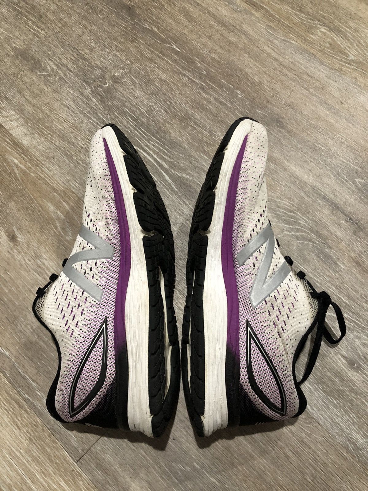 New Balance 2019 New Balance 880 W880WT9 Size US 11 / IT 41 - 16 Thumbnail