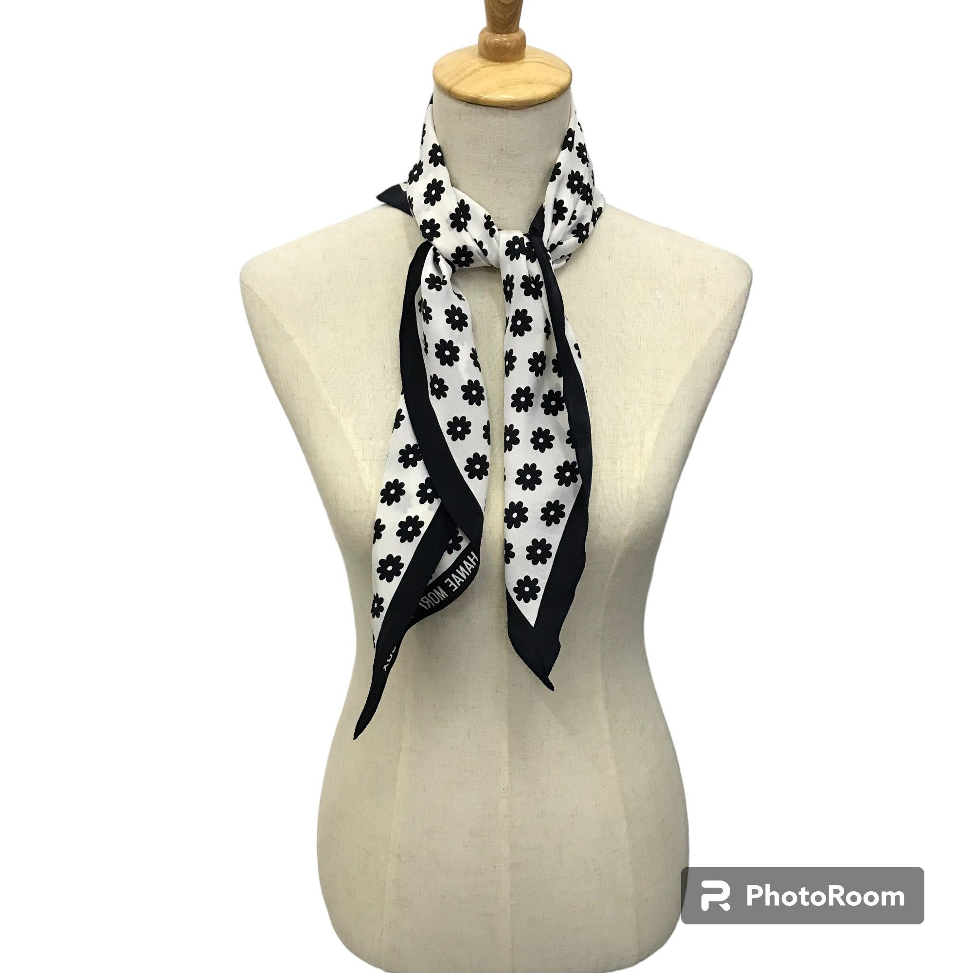 Hanae Mori Hanae Mori Floral Silk Scarf M179 Size ONE SIZE - 1 Thumbnail