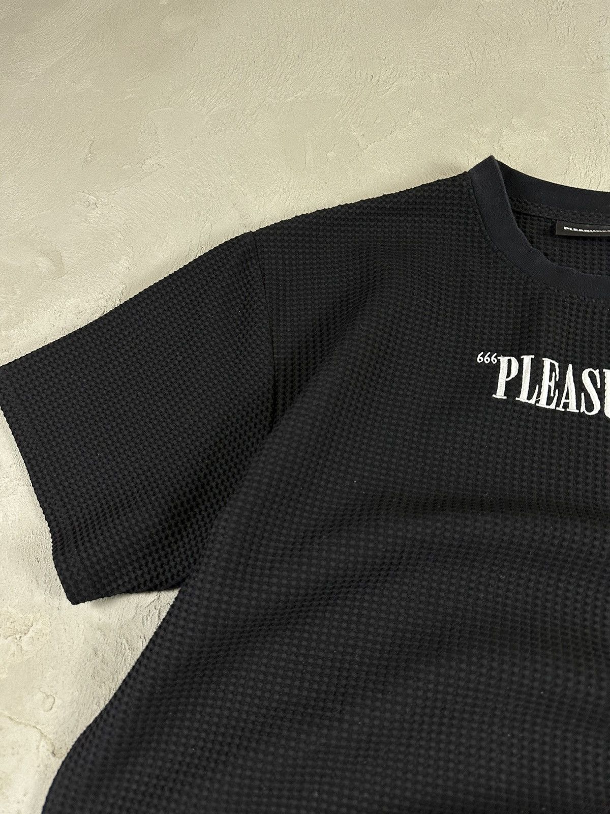 Pleasures Vintage Pleasures Logo T-shirt Size US XL / EU 56 / 4 - 5 Thumbnail