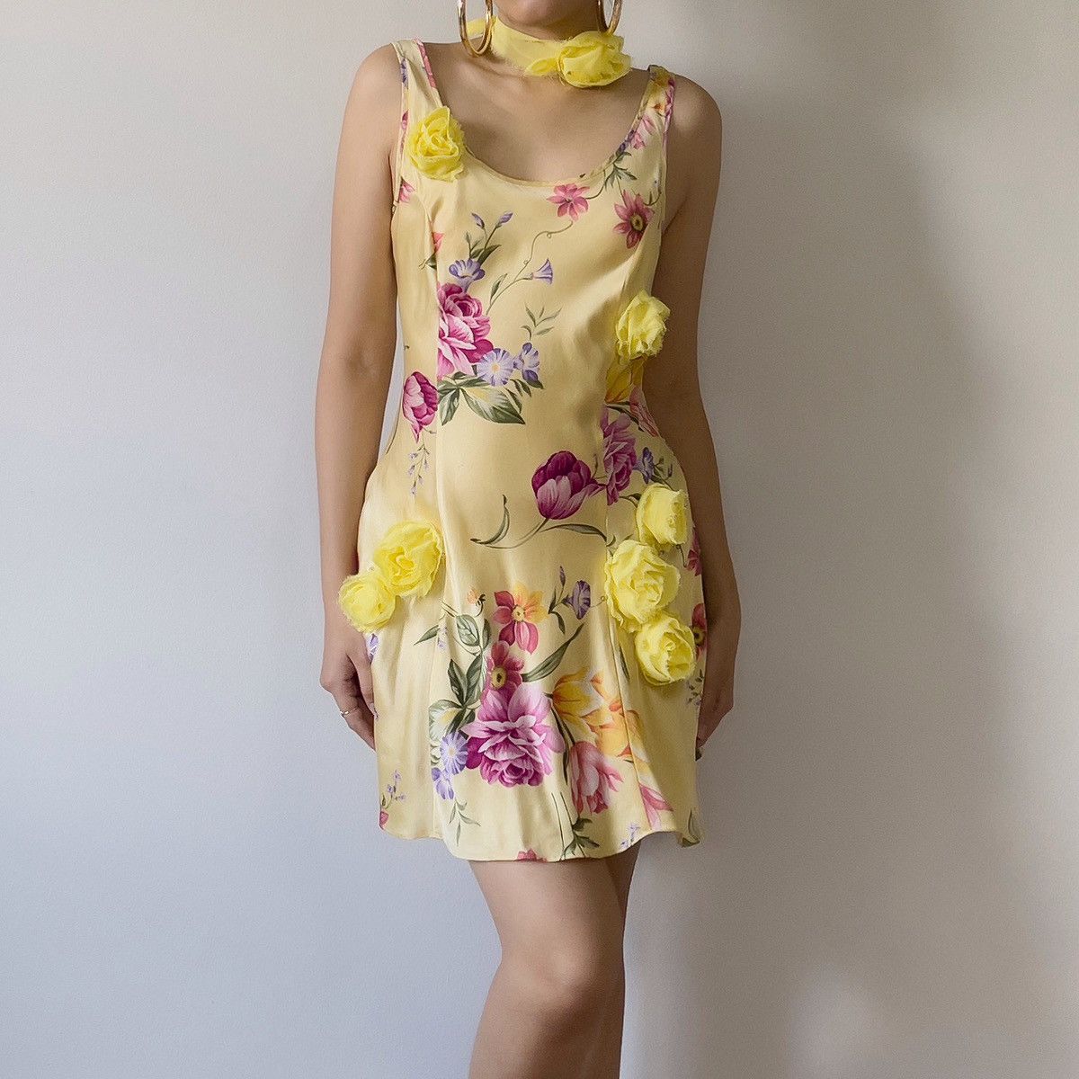 Victoria's Secret × Vintage Vintage VS Yellow Floral Silk Mini Dress (XS) Size XS / US 0-2 / IT 36-38 - 2 Thumbnail