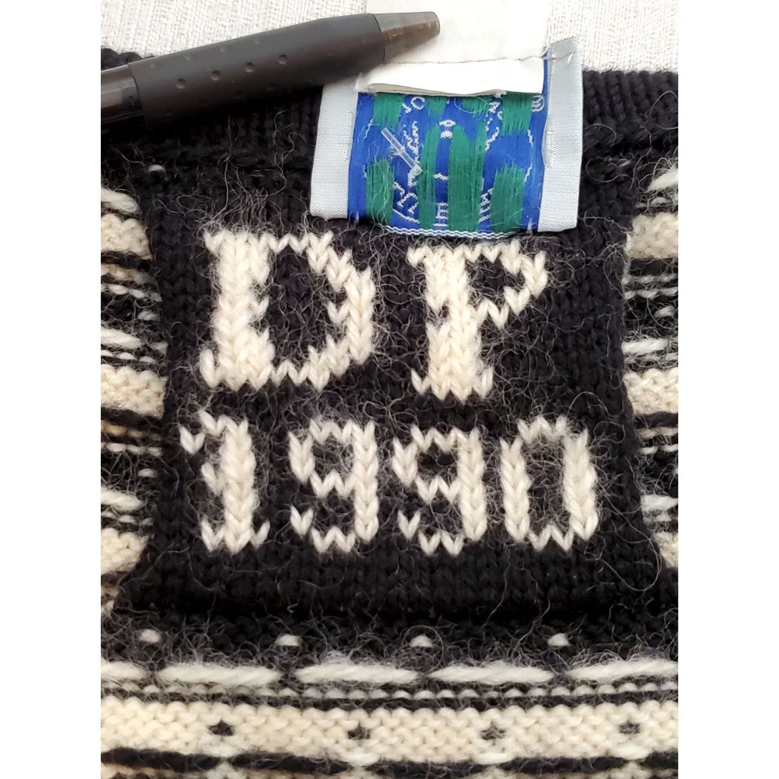 Vintage Item Specifications: Model Number: 63RB00 1000 Size S / US 4 / IT 40 - 8 Thumbnail