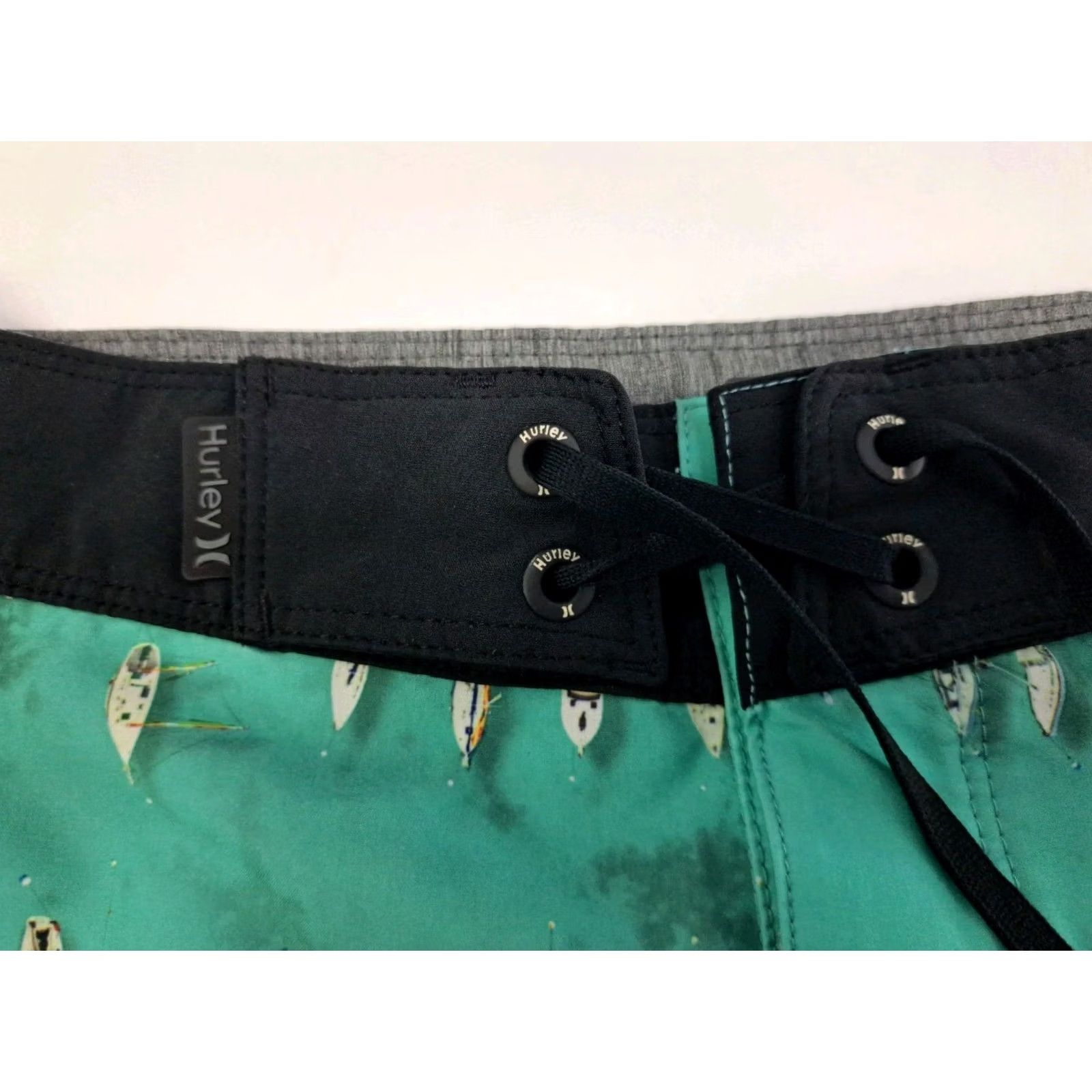 Hurley Hurley Mens Phantom Board Shorts Green Boat Print Size 29 7" #7446 Size US 29 - 4 Thumbnail