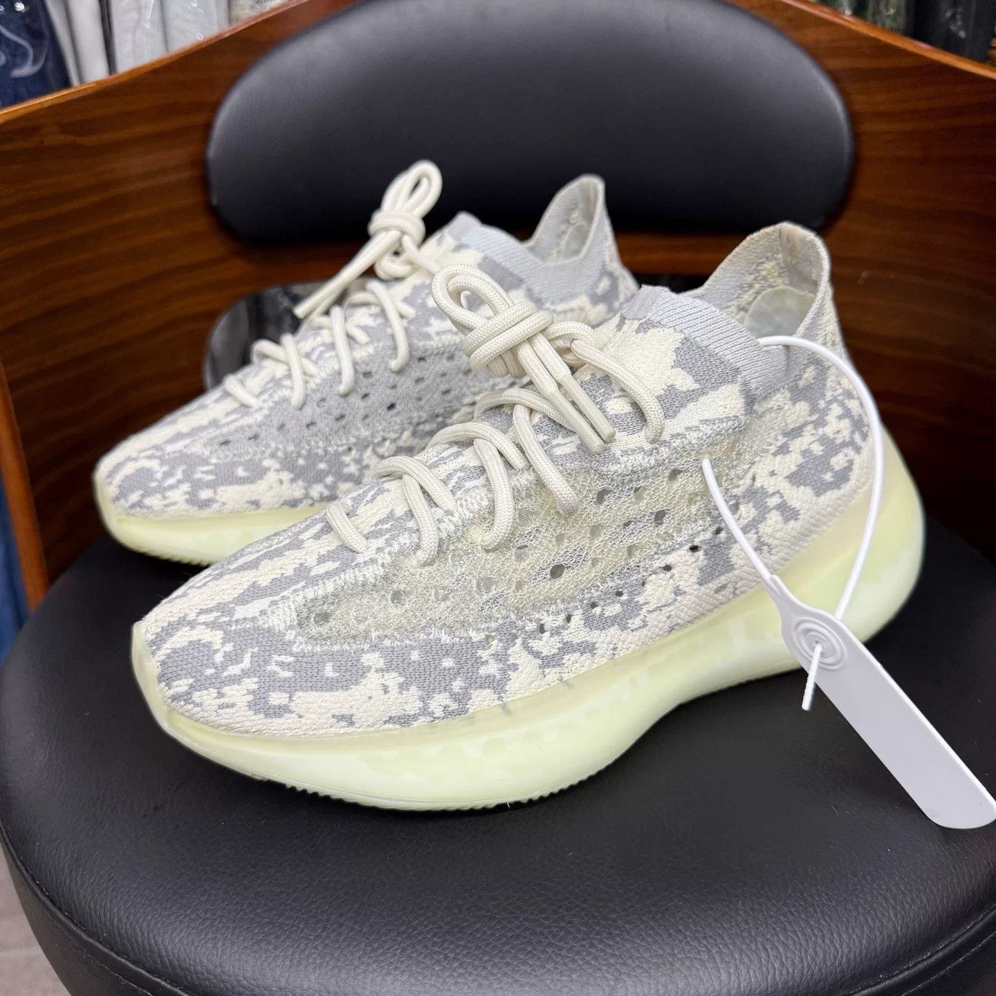 Adidas Adidas YEEZY380 Gray Lowtop Sneakers 39 Men Size US 6.5 / EU 39-40 - 1 Thumbnail