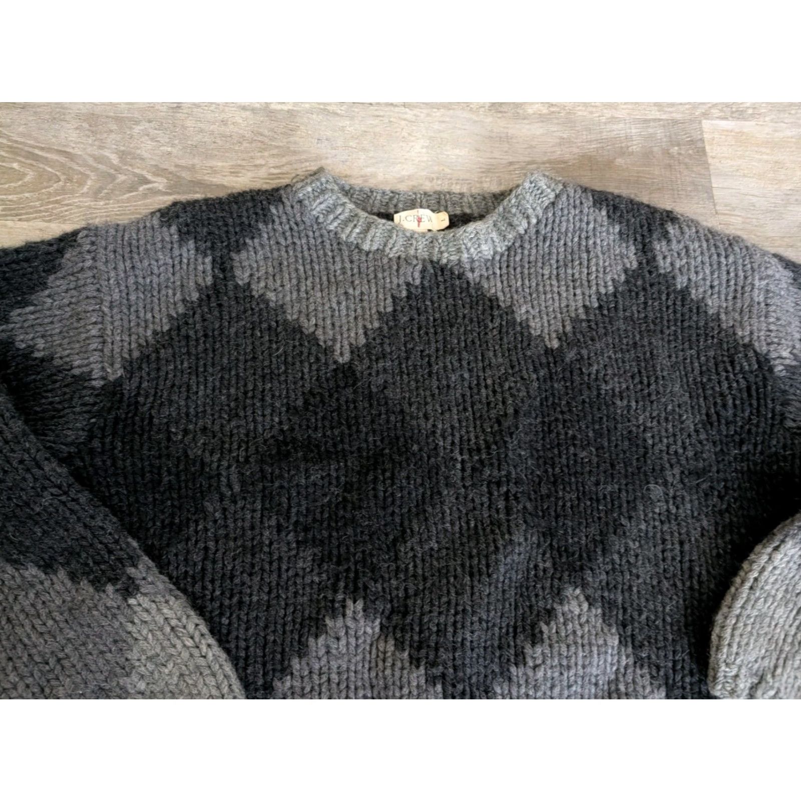 J.Crew J.CREW Men's Oarsman Fair Isle 100% Wool Sweater Diamond Pattern Black Gray L Crew Neck Pullover Winter Heavyweight Knit Knitwear Baggy? Size US L / EU 52-54 / 3 - 3 Thumbnail