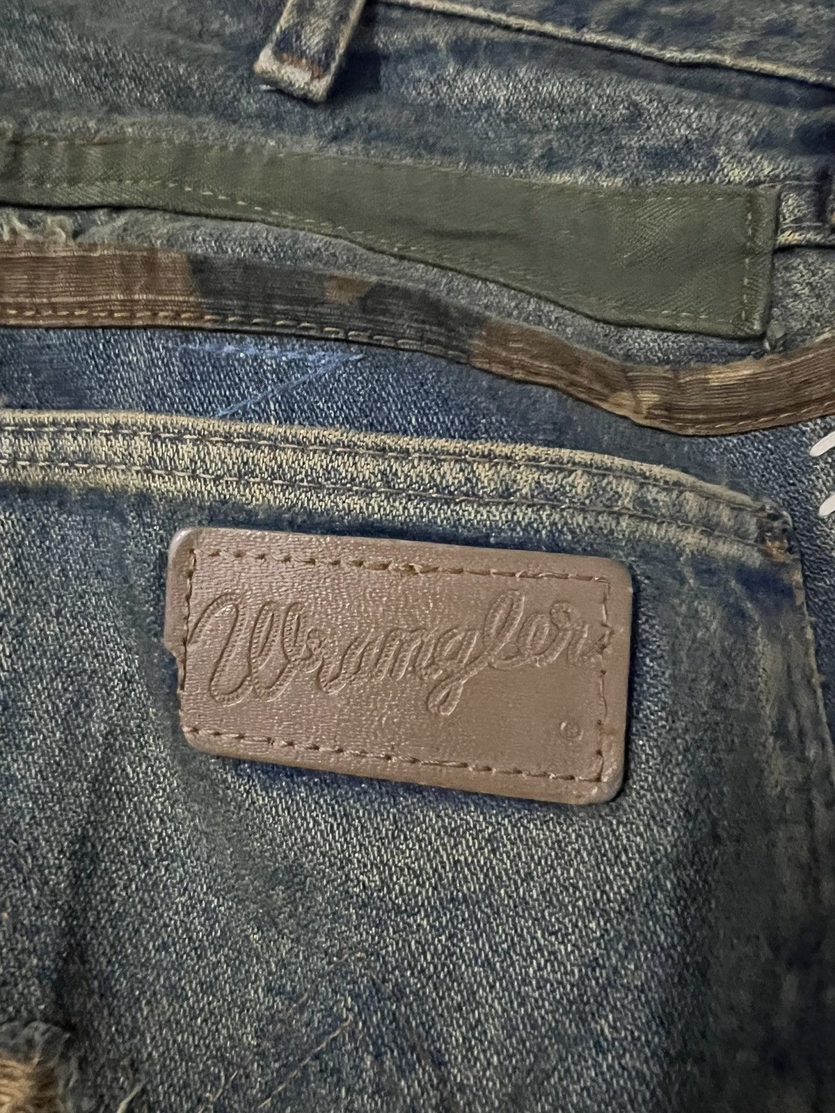 Wrangler Wrangler Distressed Rusty Jeans W30 Size US 30 / EU 46 - 15 Thumbnail