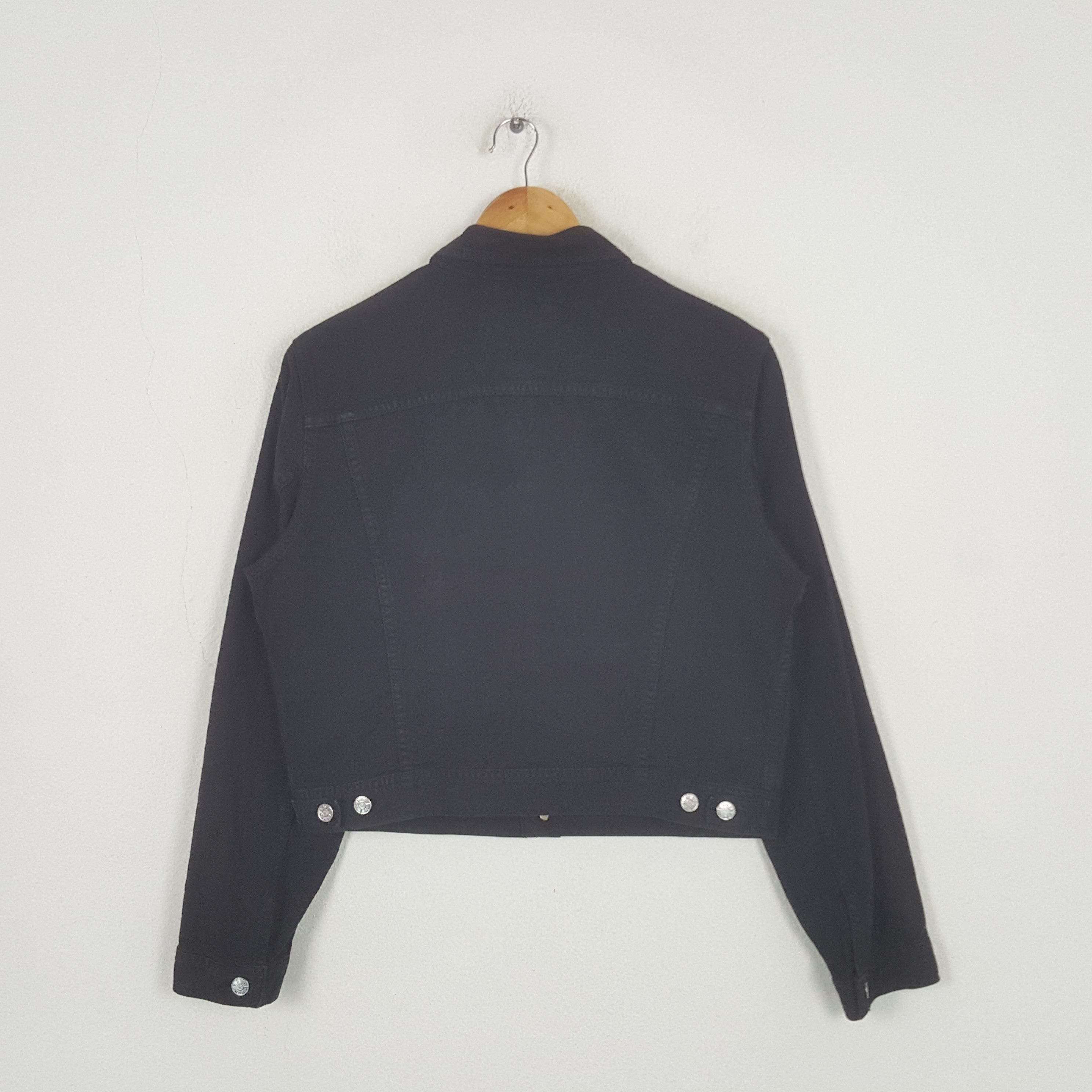 agnes b. Vintage Agnes b. Designer Crop Denim Jacket RR6 Size US S / EU 44-46 / 1 - 3 Thumbnail