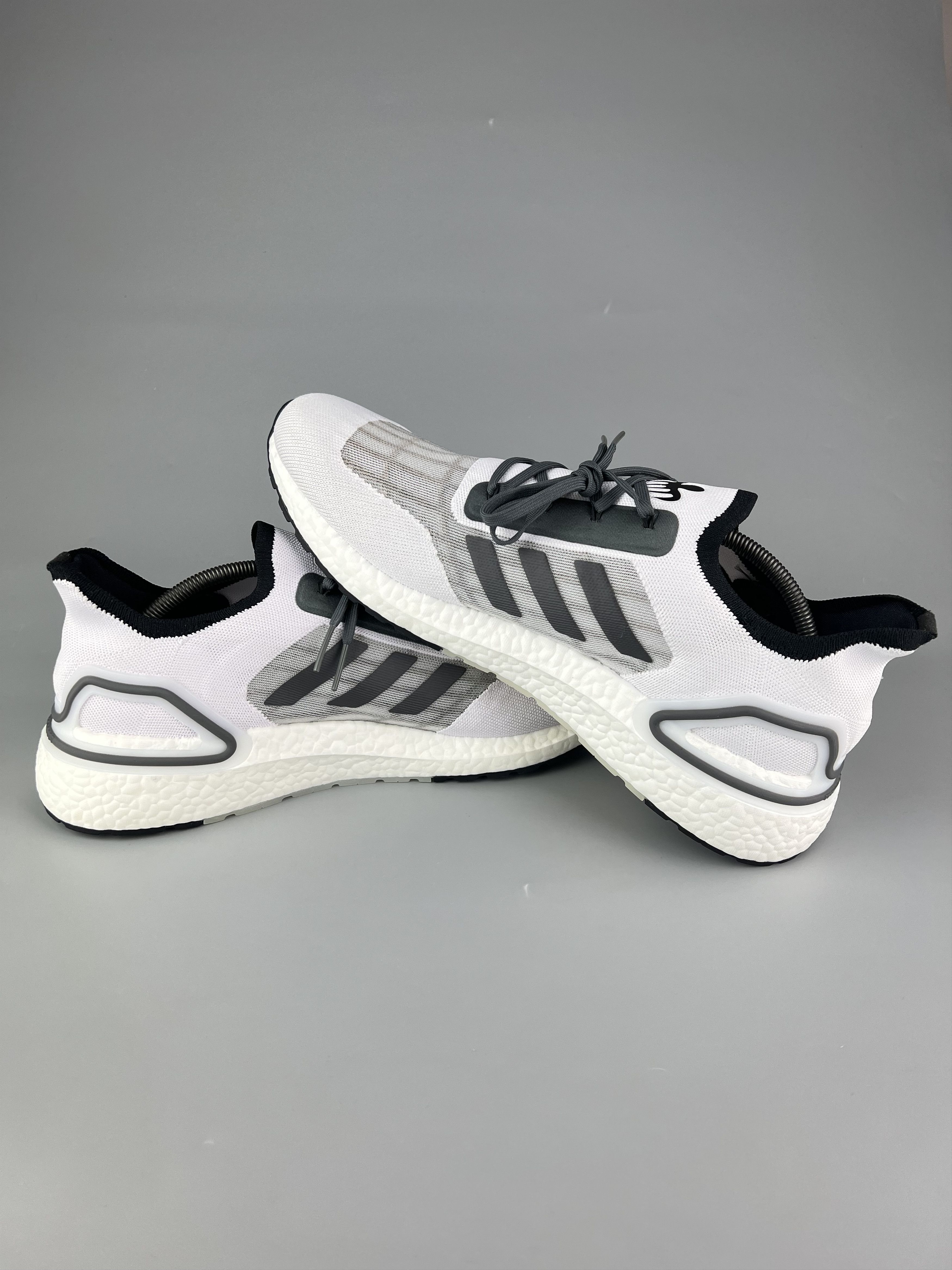 Adidas Adidas x James Bond 007 Ultraboost Summer. RDY US 14 Size US 14 / EU 47 - 5 Thumbnail