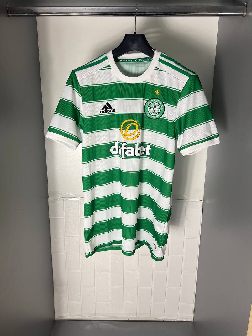 Adidas VINTAGE ADIDAS FC CELTIC SCOTLAND SOCCER JERSEY Y2K Size US M / EU 48-50 / 2 - 5 Thumbnail