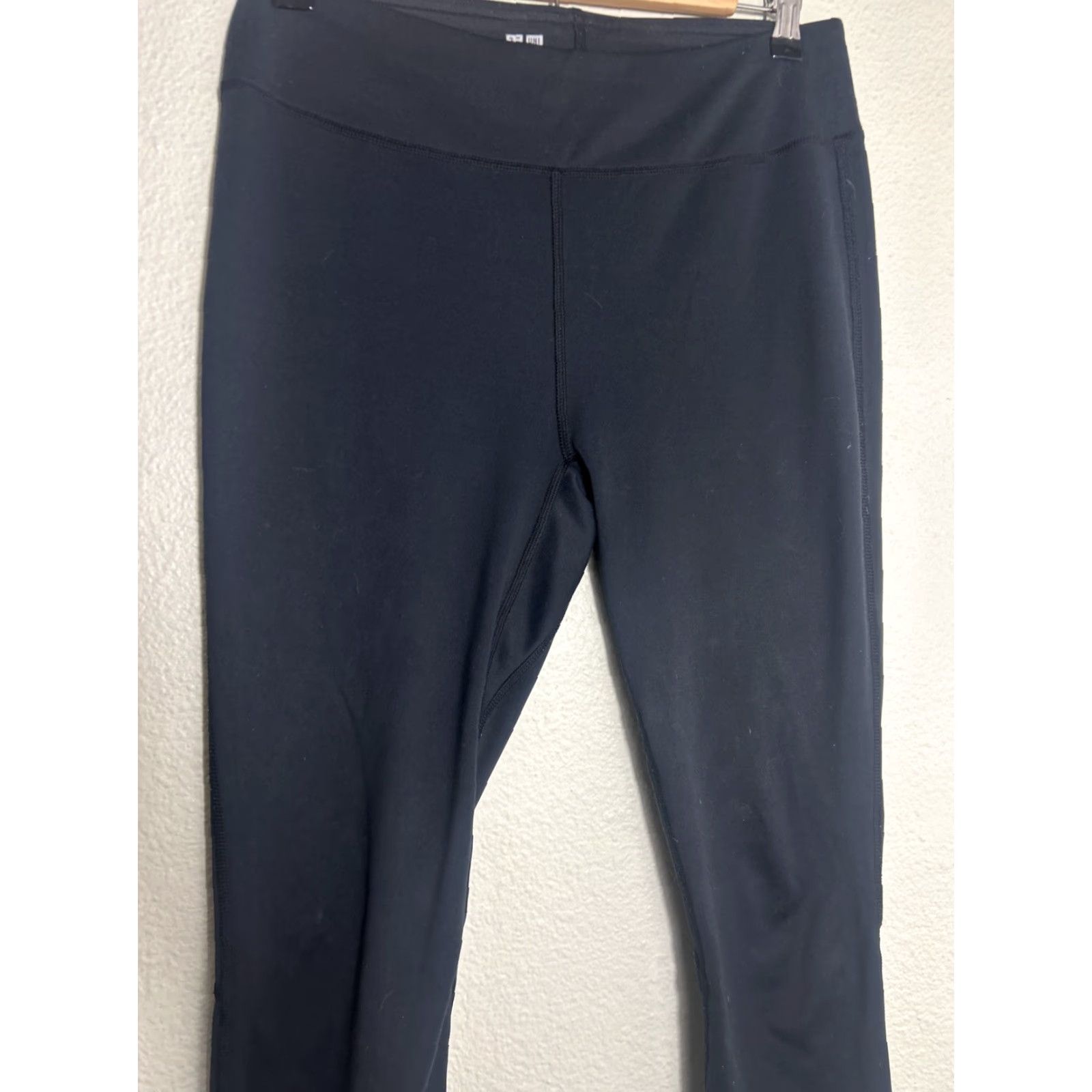 Uniqlo VINTAGE Uniqlo Womens Capri Yoga Pants Leggings Capris 28x24 M Black Capris Yoga Womens M Black Capris leggings Size 32" / US 10 / IT 46 - 3 Thumbnail