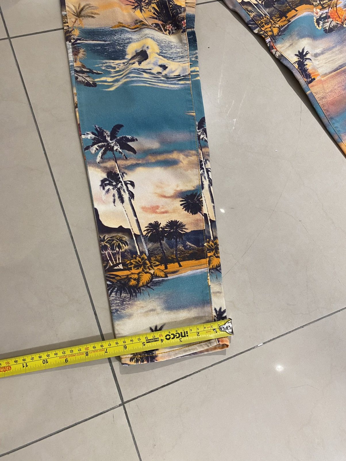 Jean Paul Gaultier Jean Paul Gaultier SS12 Hawaii Jeans Size US 28 / EU 44 - 14 Thumbnail