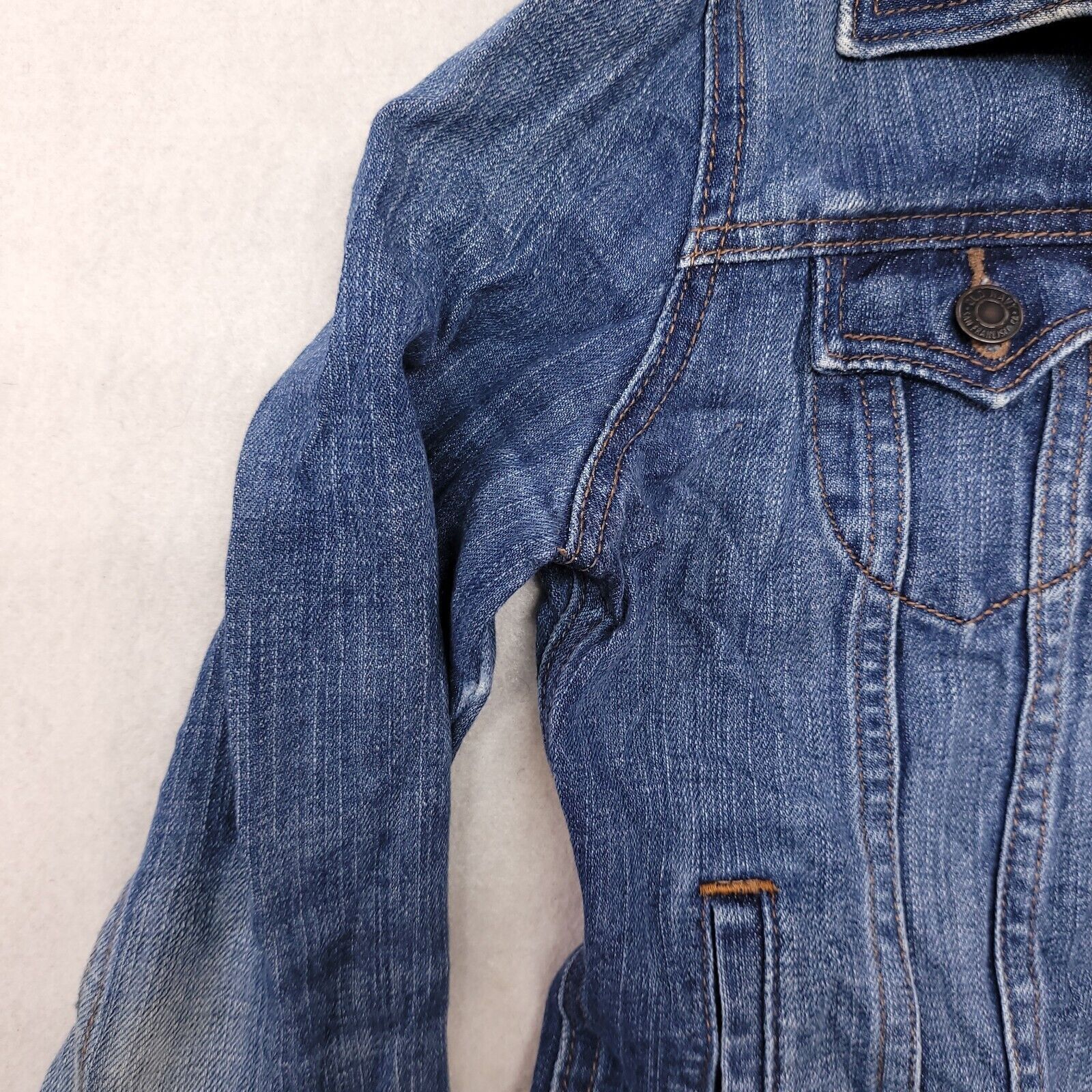 Old Navy Old Navy Casual Button Up Denim Jacket Womens Size S Blue Size S / US 4 / IT 40 - 4 Thumbnail