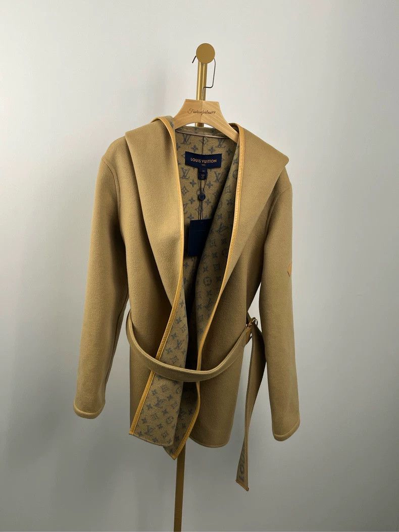 Louis Vuitton LV Brown Logo Hooded Wool Coat - dmc Size US XS / EU 42 / 0 - 1 Thumbnail