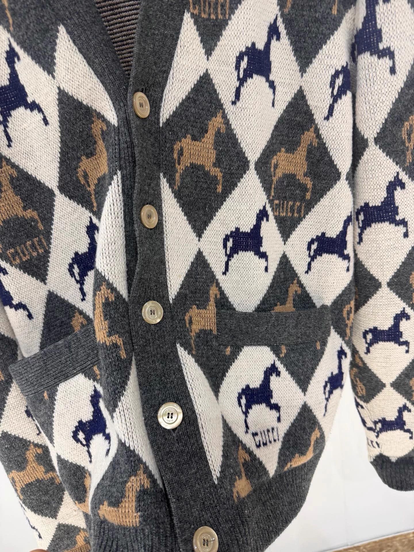 Gucci Gucci Puppy Cardigan 99 New XS Oversized 104/67cm Size US XS / EU 42 / 0 - 3 Thumbnail