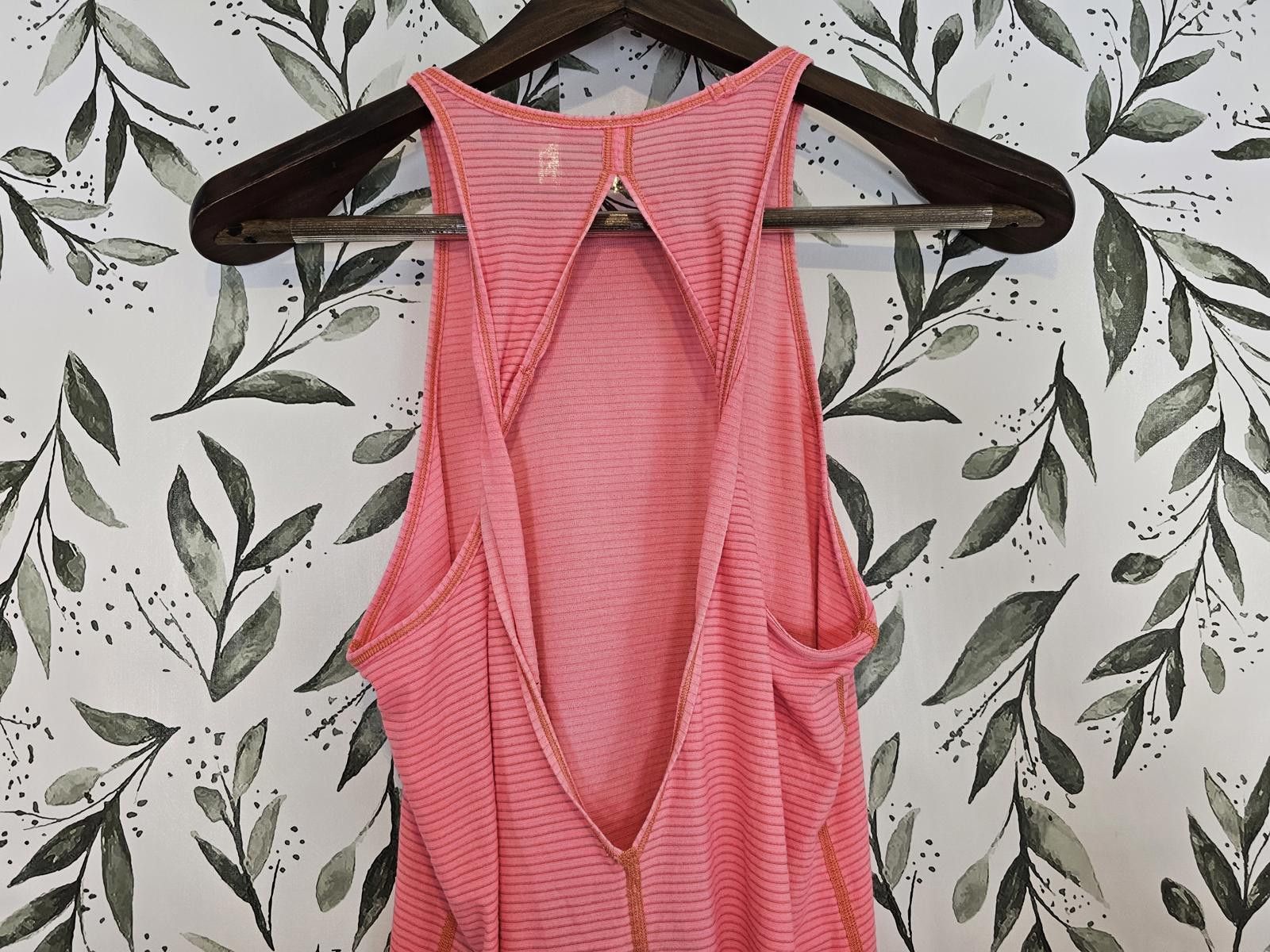 Lululemon Lululemon Athletic Shirt Pink Womens Size S Stripes Size M / US 6-8 / IT 42-44 - 4 Thumbnail
