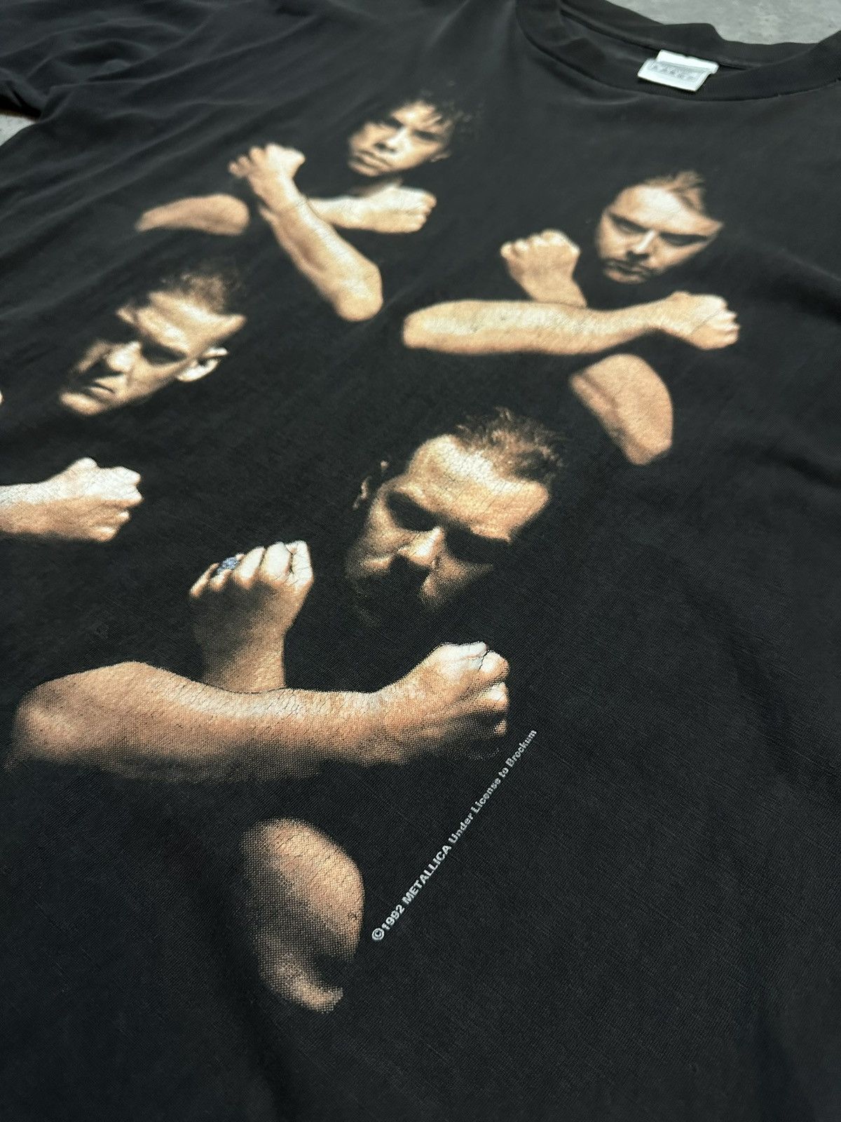 Metallica RARE VINTAGE 90s Metallica "Black Album" T-shirt Size US XL / EU 56 / 4 - 4 Thumbnail