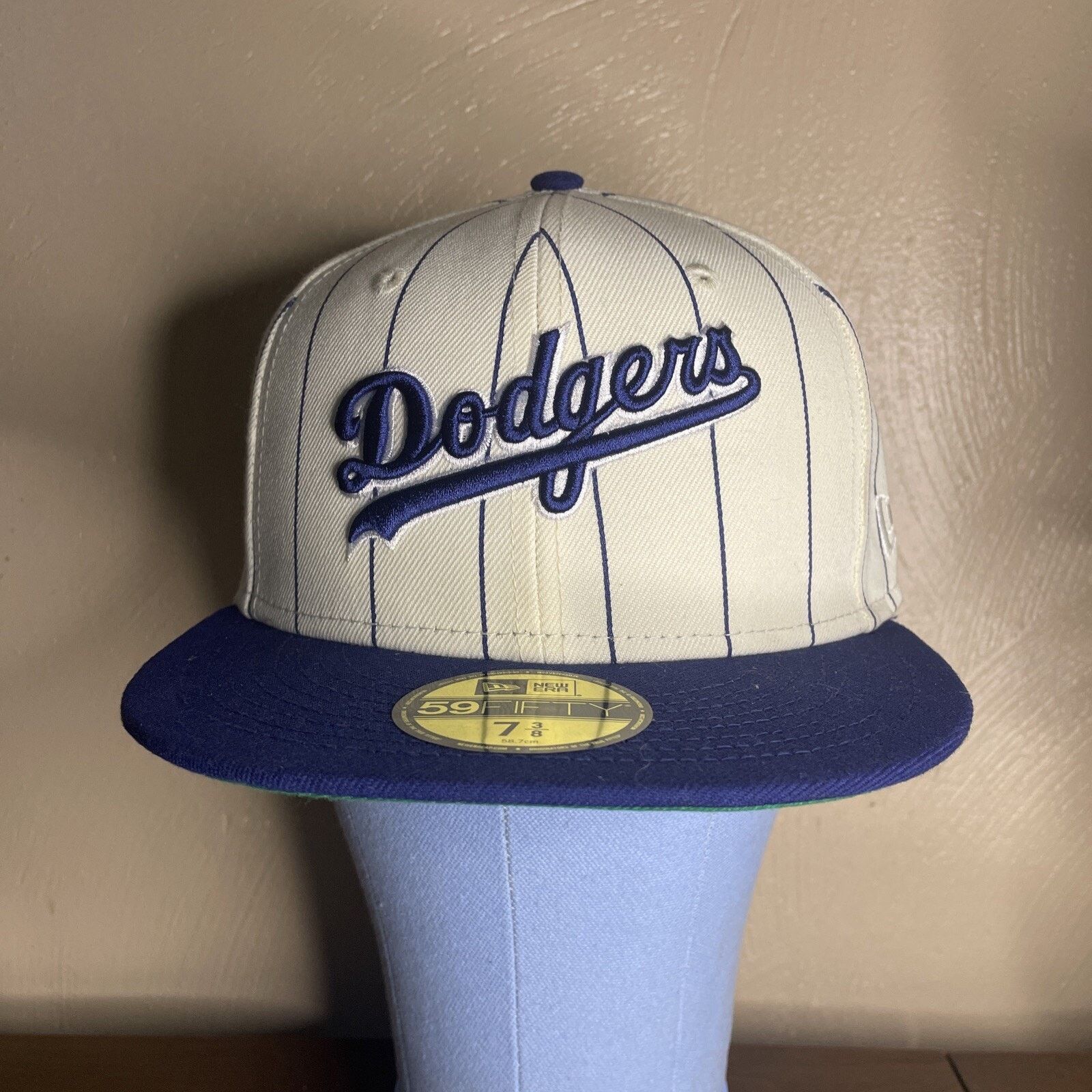 New Era LA Dodgers NewEra 5950 Off White Pinstripe Script Hat 7 3/8 Size ONE SIZE - 2 Thumbnail