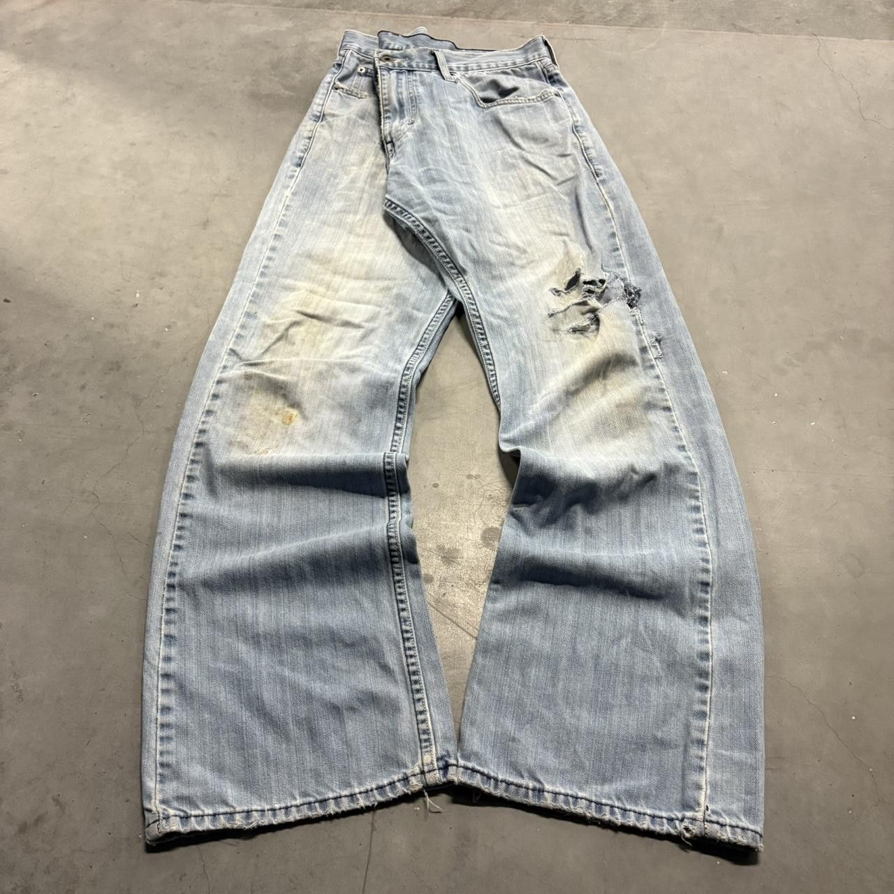 Vintage Crazy Vintage Y2K/2000s Baggy Wideleg Ripped Light Wash Distressed Denim Jeans! Size US 36 / EU 52 - 3 Thumbnail