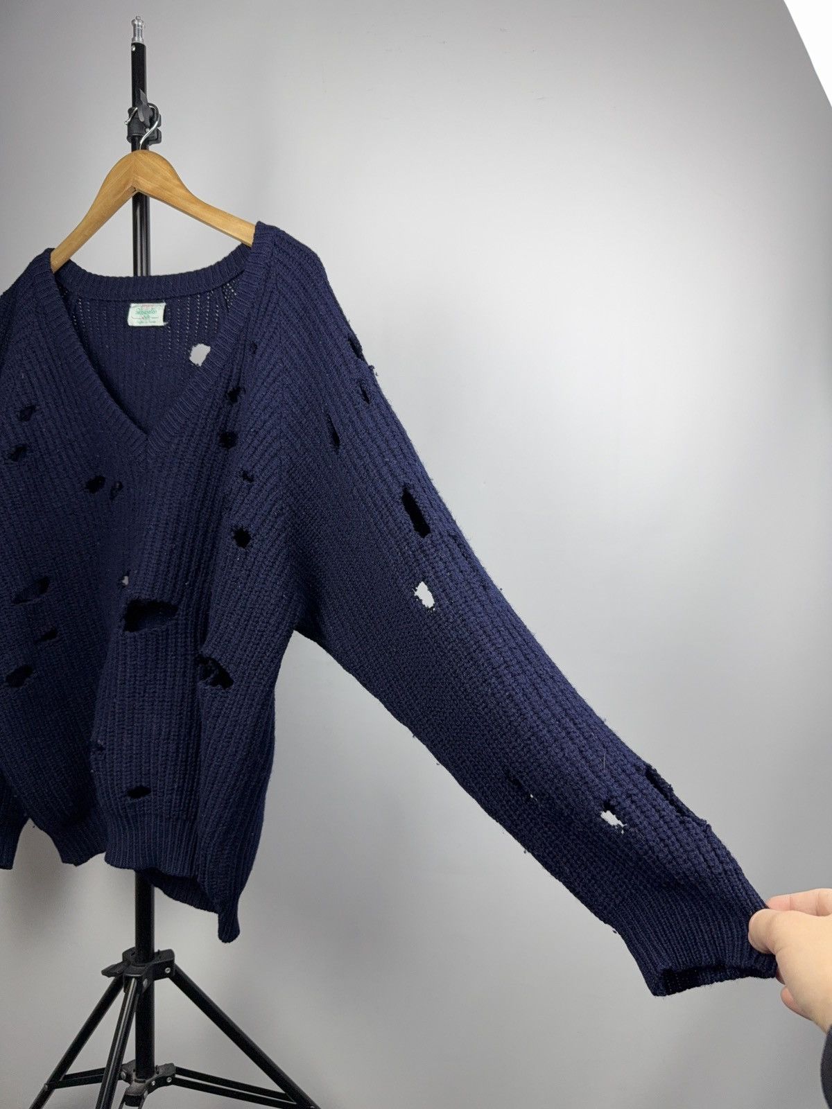 United Colors Of Benetton Retro 90s Avant Garde Benetton Distressed Knit Sweater Navy Size US L / EU 52-54 / 3 - 6 Thumbnail