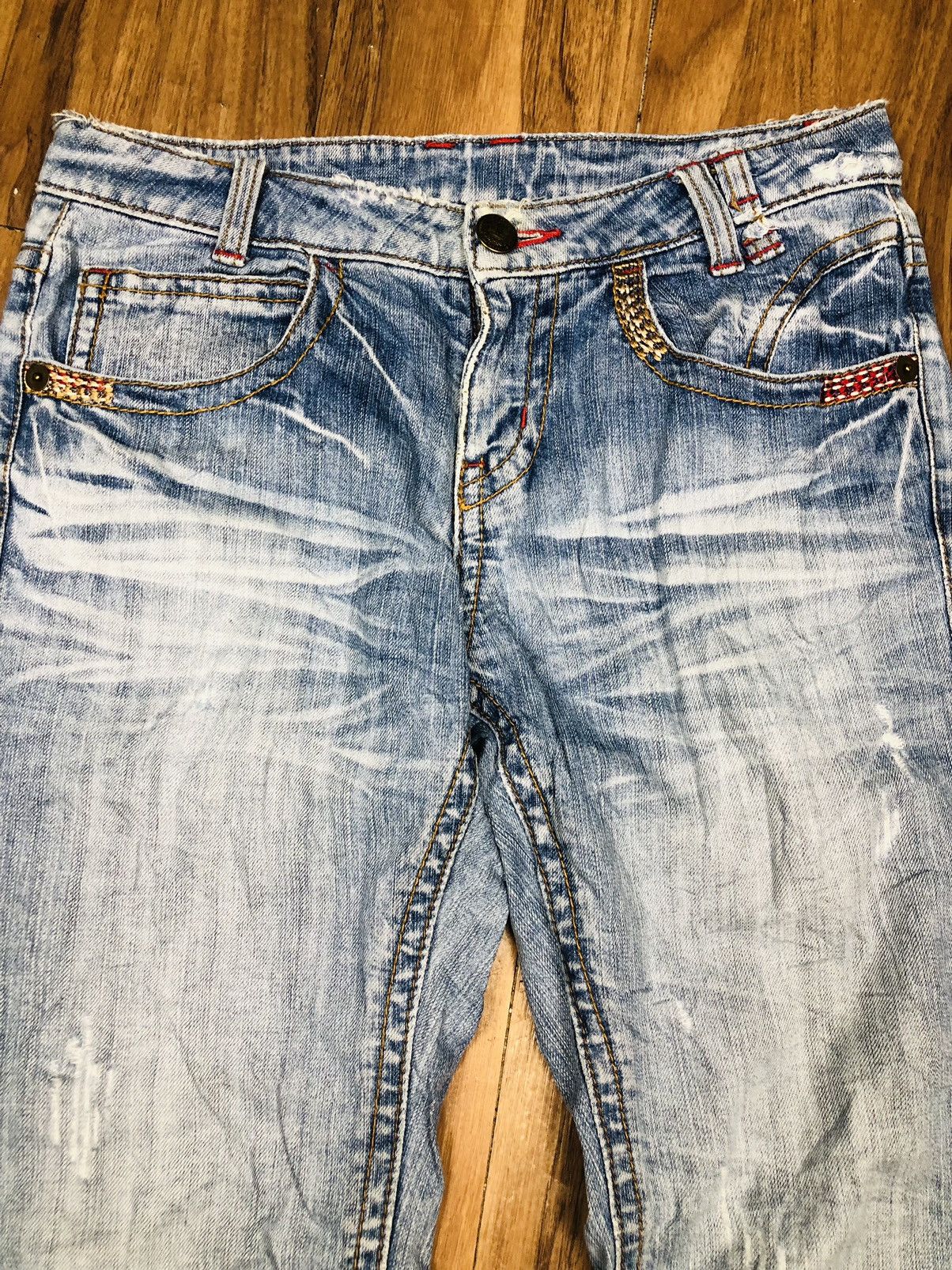 Jean Unbrand Distressed Jeans (21) Size US 29 - 3 Thumbnail