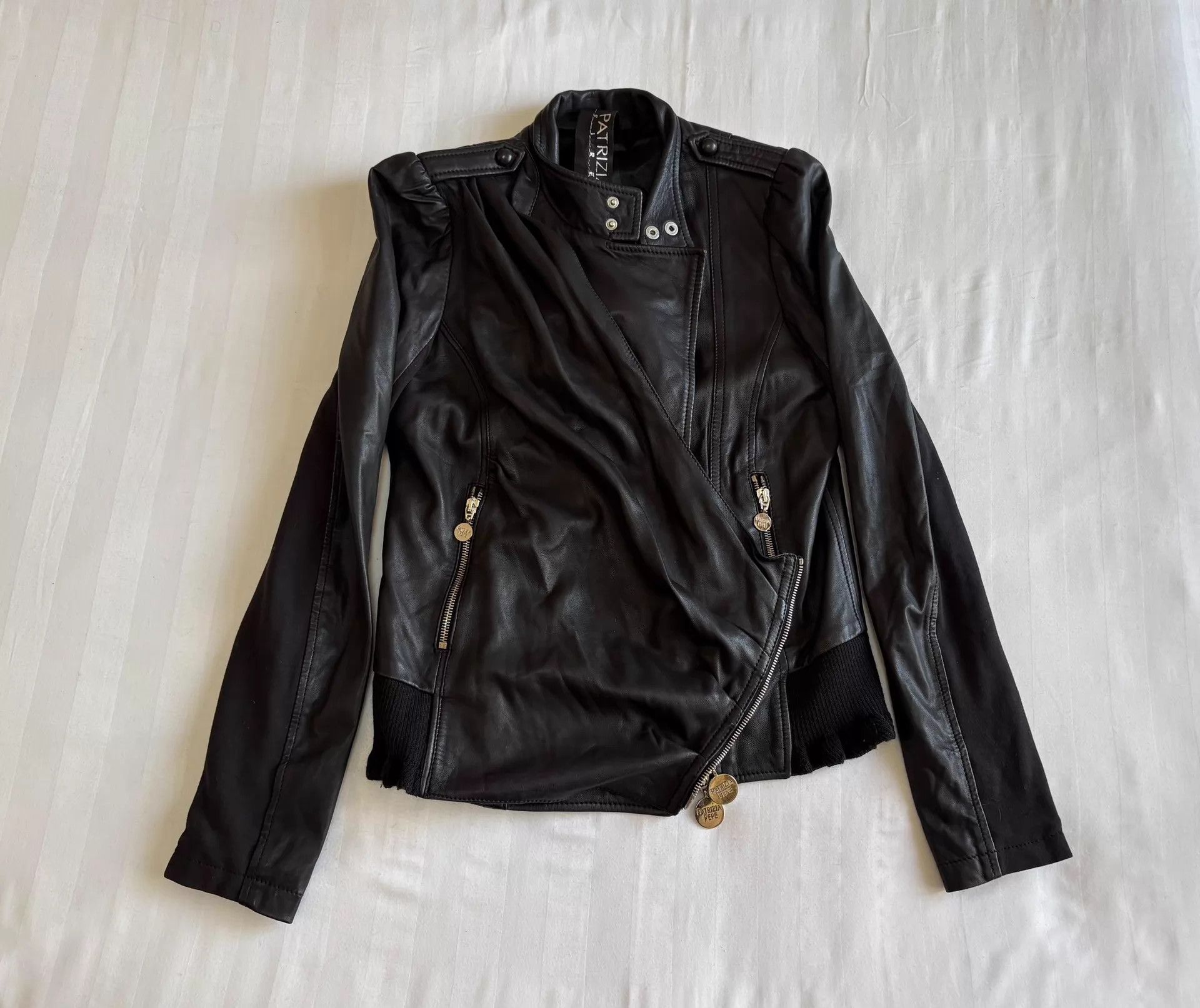 Patrizia Pepe Patrizia Pepe Vintage Lambskin Draped Collar Knit Jacket Size M / US 6-8 / IT 42-44 - 6 Thumbnail