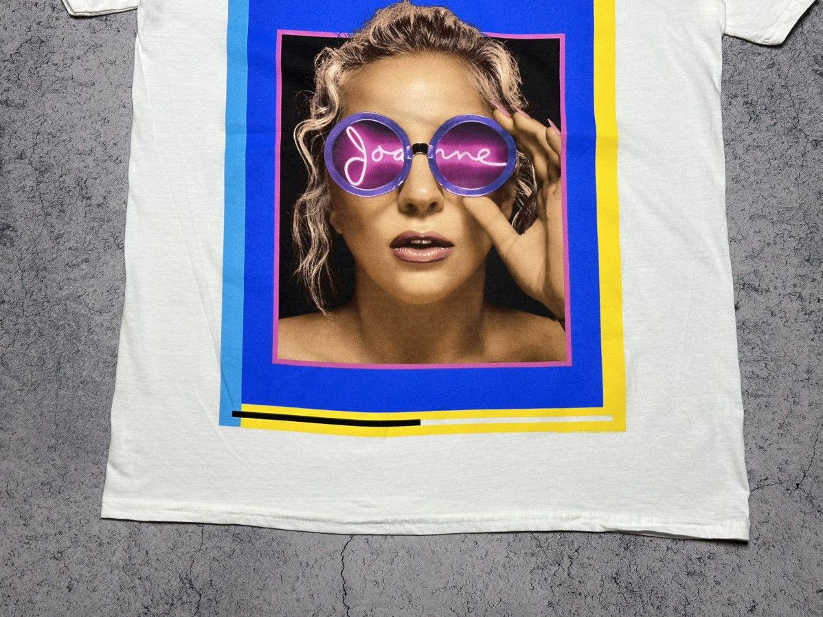 Band Tees Lady Gaga Joanne 2017 World Tour Photo T-Shirt Size US L / EU 52-54 / 3 - 3 Thumbnail