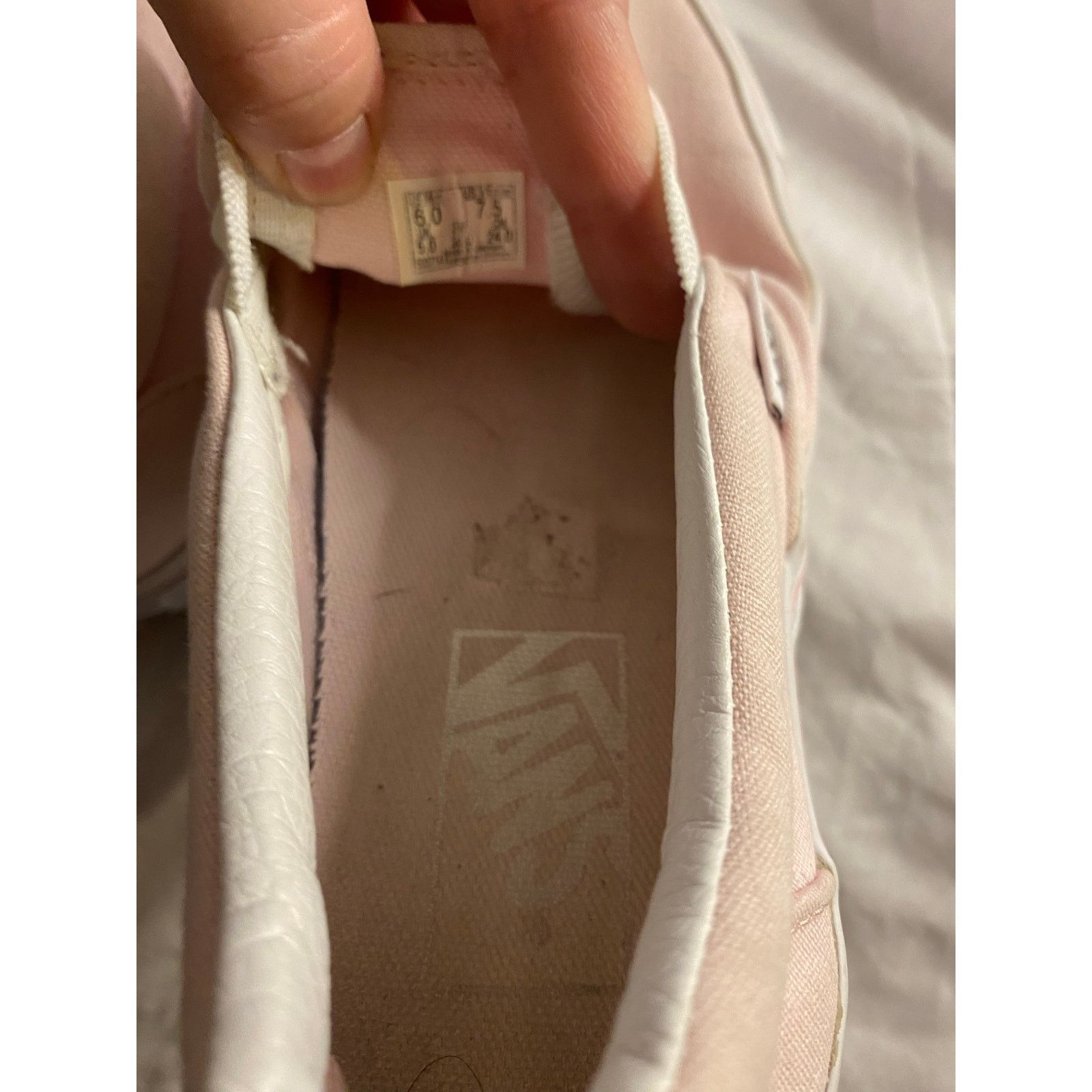 Vans Soft Pink Minimalist Skater Slip-On Sneakers Vans 7.5 Size US 7.5 / IT 37.5 - 4 Thumbnail