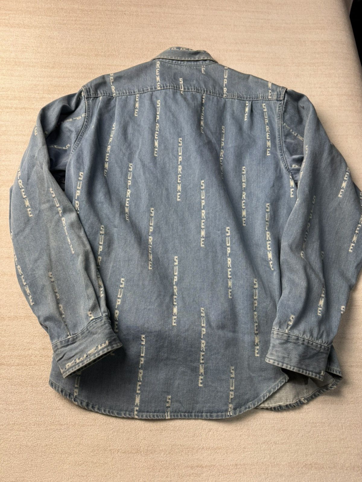 Supreme Supreme logo stripe jacquard denim shirt M Size US M / EU 48-50 / 2 - 6 Thumbnail