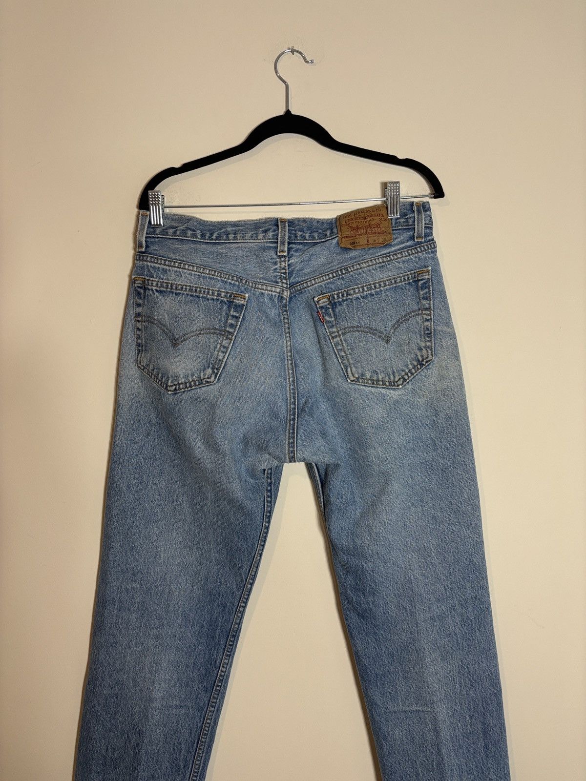 Levi's Vintage Levis 501 Jeans Button Fly Distressed Made in USA Size US 33 - 4 Thumbnail