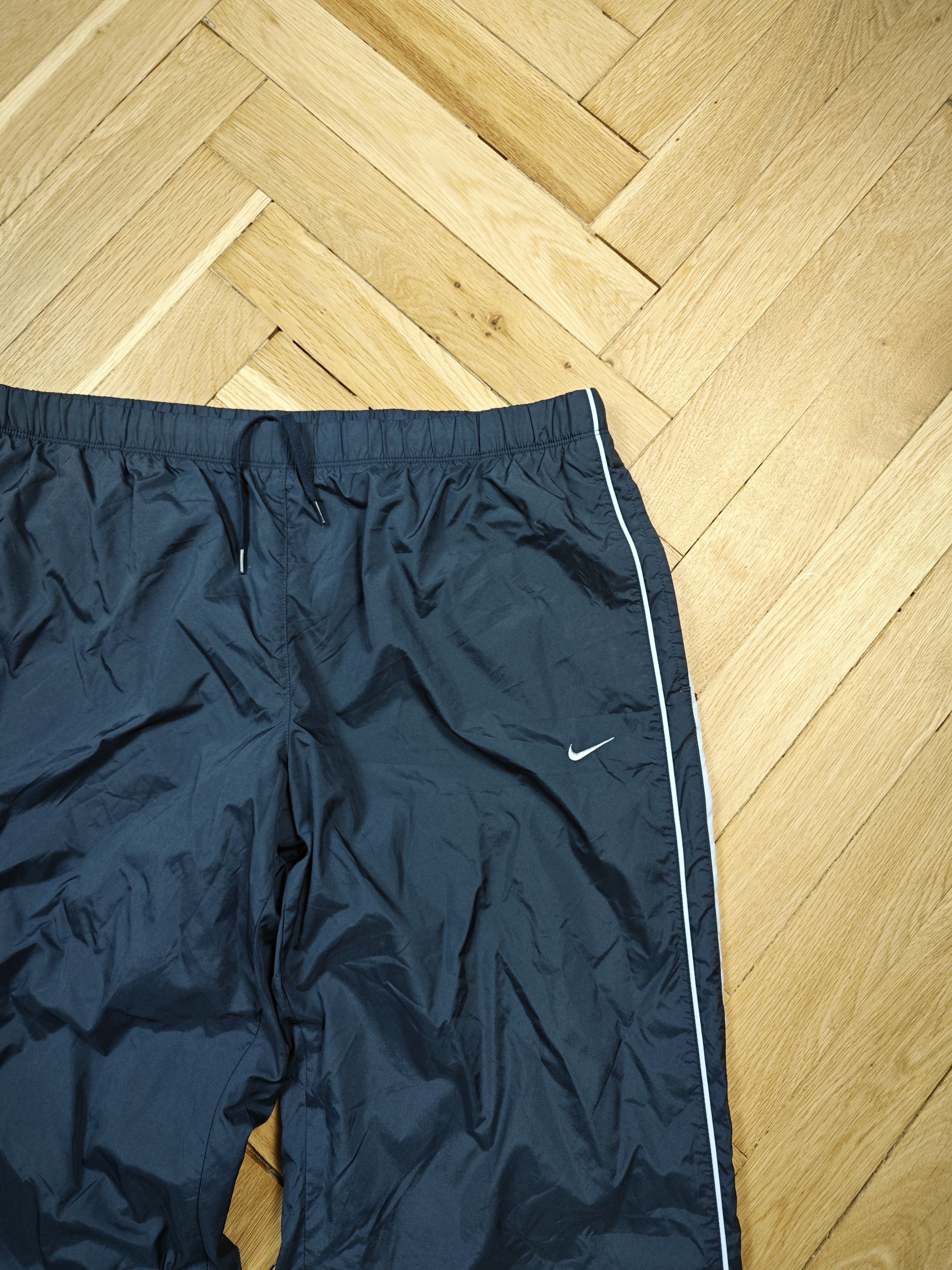 Nike Nike vintage trackpants Size US 37 - 2 Thumbnail
