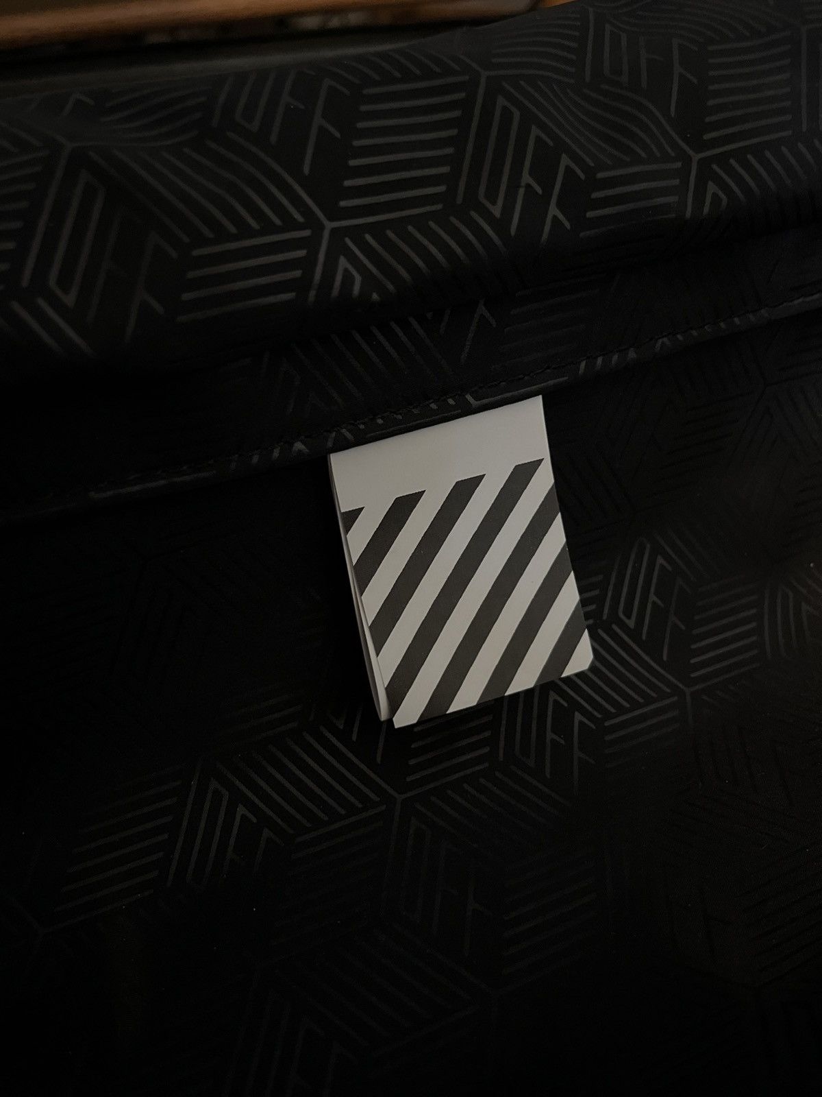 Off-White Off white “for travel” WHITE suitcase RARE Size ONE SIZE - 11 Thumbnail