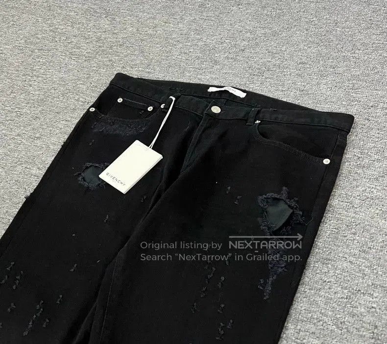 Givenchy Givenchy Distressed Denim Jeans Runway . Size US 35 - 4 Thumbnail