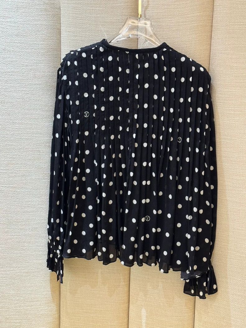Louis Vuitton louis vuitton Black with white dots silk shirt Size XXS / US 00 / IT 34 - 7 Thumbnail