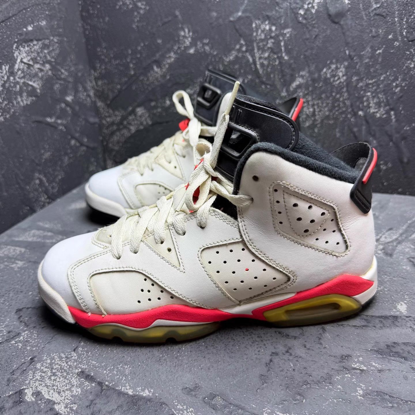Nike Air Jordan 6 White Red "Sakuragi" Q10 Size US 6.5 / IT 36.5 - 7 Thumbnail