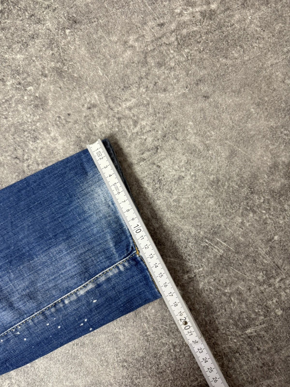 Dsquared2 Dsquared2 Taper slim destroyed jeans Size US 36 / EU 52 - 12 Thumbnail