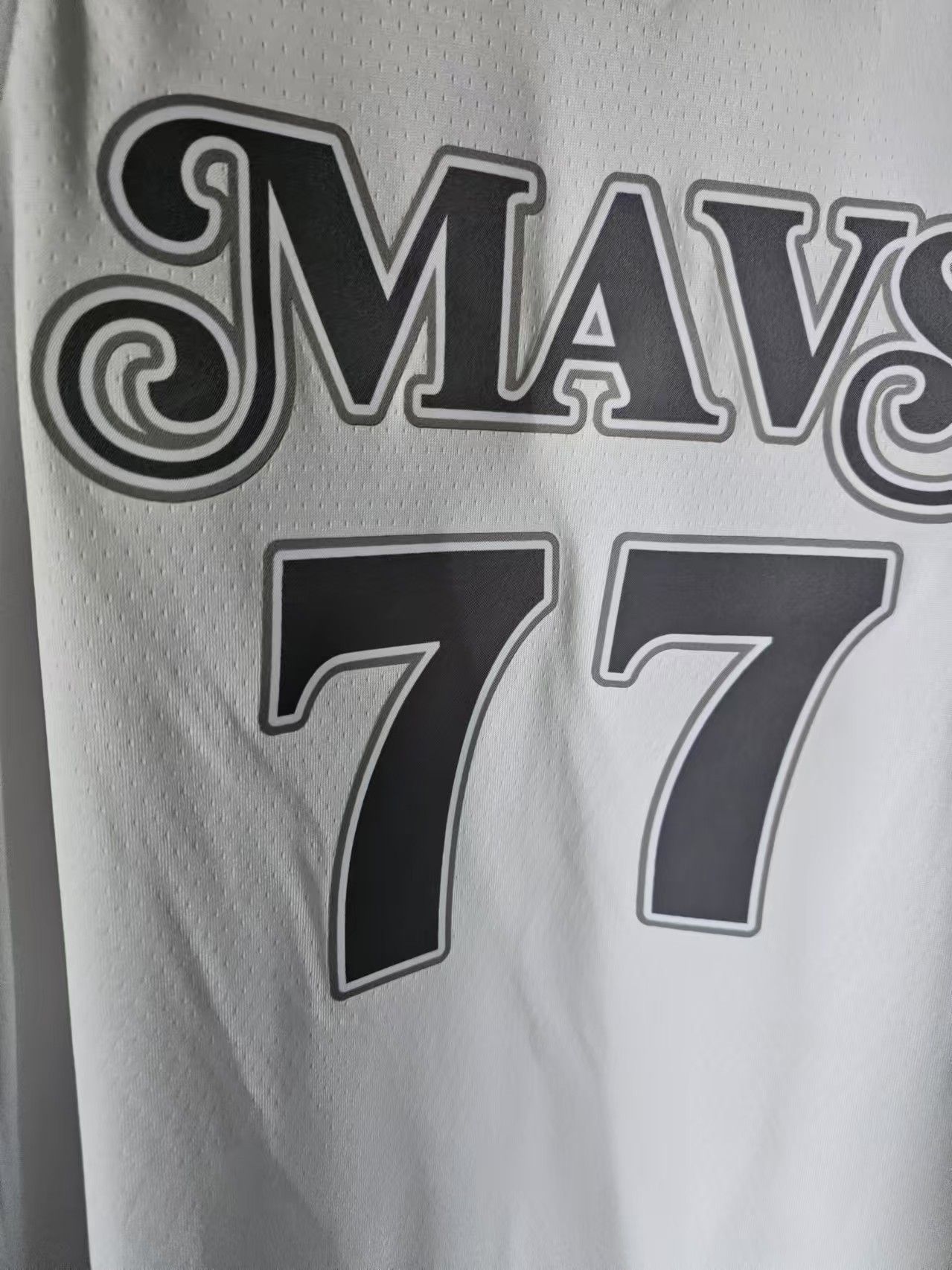 NBA Dallas Mavericks #77 Luka Dončić Jersey City Edition XXL Size US XXL / EU 58 / 5 - 3 Thumbnail