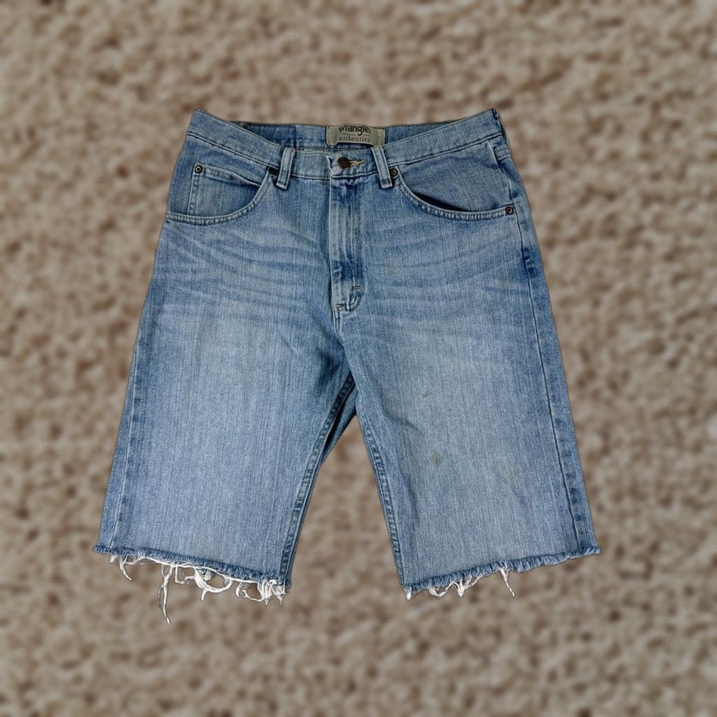 Wrangler Wrangler Shorts Men 31 Blue Denim Cotton Blend Authentics 29x11 Casual 5-Pocket Relaxed Mid Rise 11 In Button Embroidered Studded Jeans Stretch Size US 31 - 1 Thumbnail