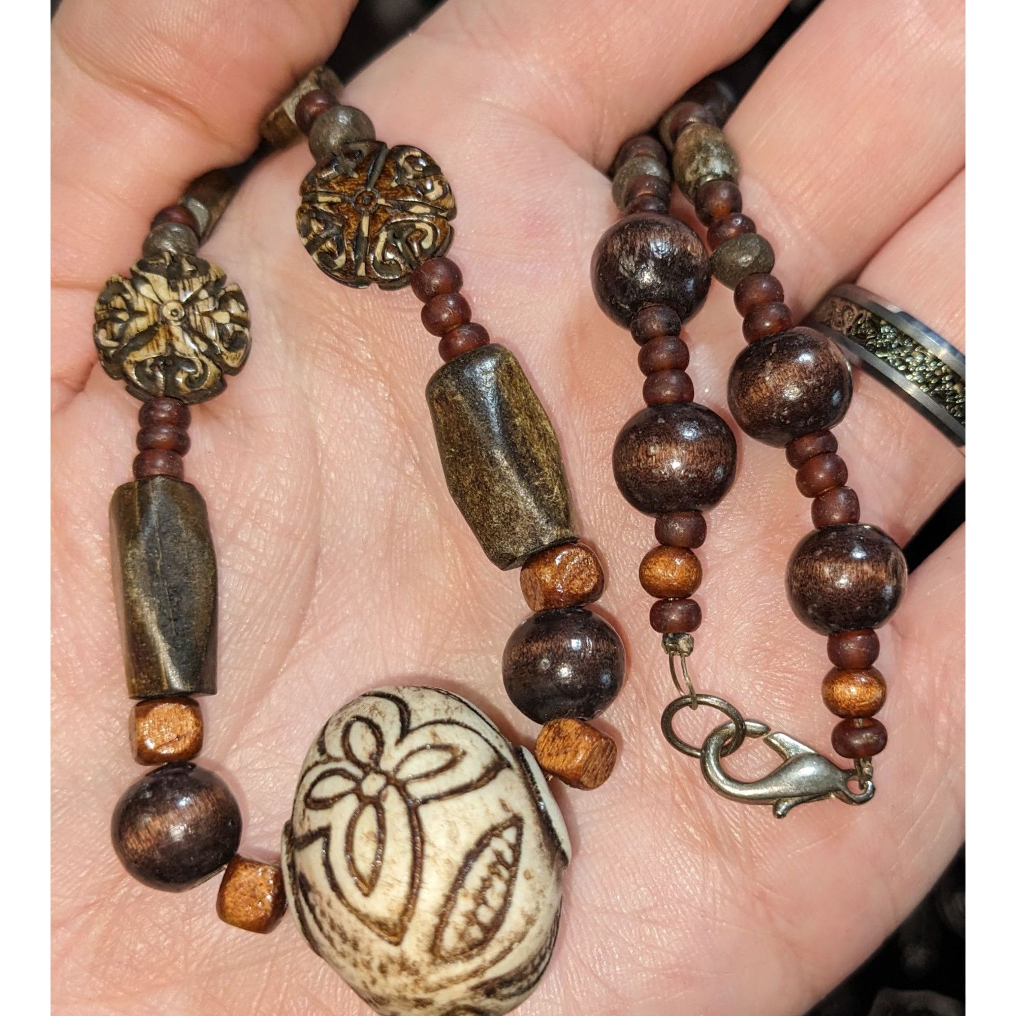 Handmade Vintage Handmade Rustic Beaded Necklace With Carved Floral P Size ONE SIZE - 4 Thumbnail