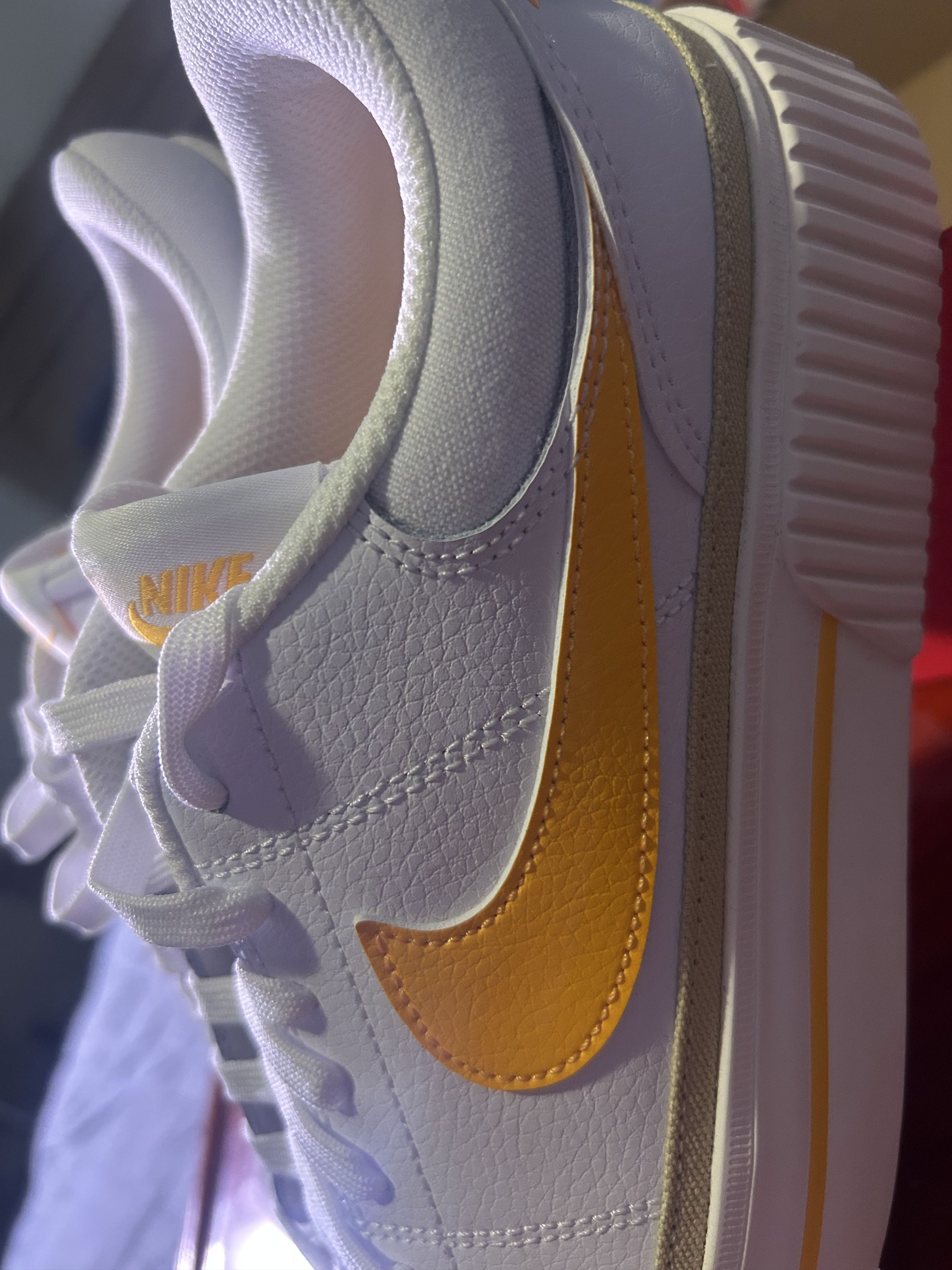 Court Vision Low Next Nature White/Orange**10W** BX No Lid