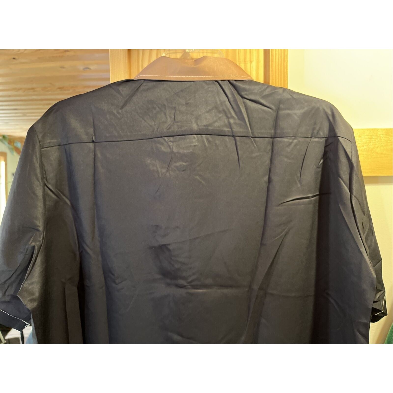 The Unbranded Brand Unbranded Men’s XXL Brown Black SS Polyester Hawaiian Shirt Size US XXL / EU 58 / 5 - 14 Thumbnail