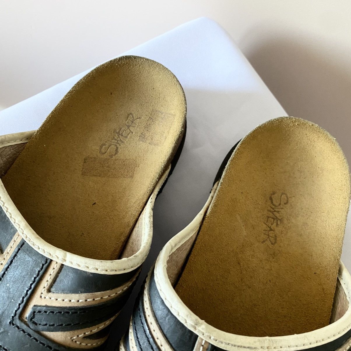 SWEAR London RARE SWEAR London British Flag Vintage Slides Flats Shoes Size US 8.5 / IT 38.5 - 5 Thumbnail
