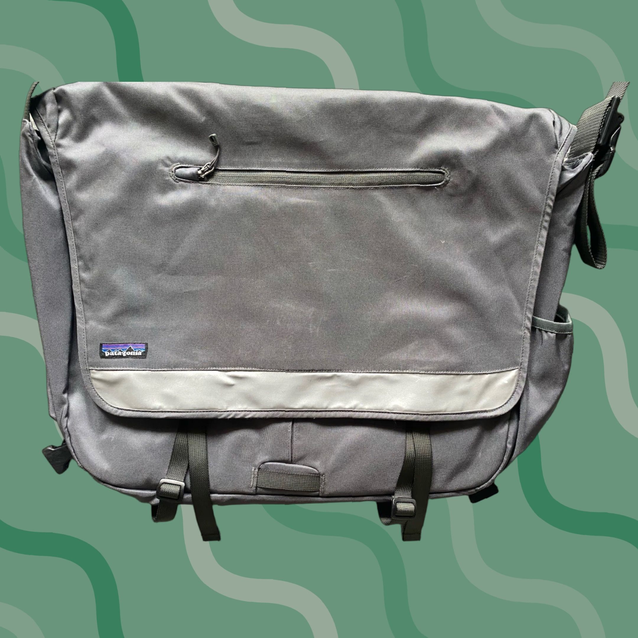 Patagonia Patagonia Messenger Bag Gray Mens Flaws Wear Shoulder Bag Size ONE SIZE - 1 Thumbnail