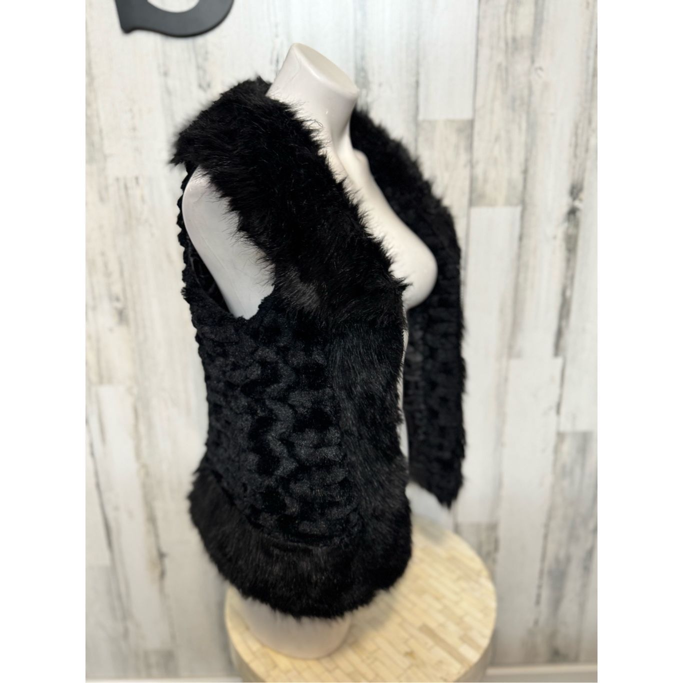 Other Black Faux Fur Vest Women’s Small – Soft Plush Texture, Warm Size S / US 4 / IT 40 - 9 Thumbnail