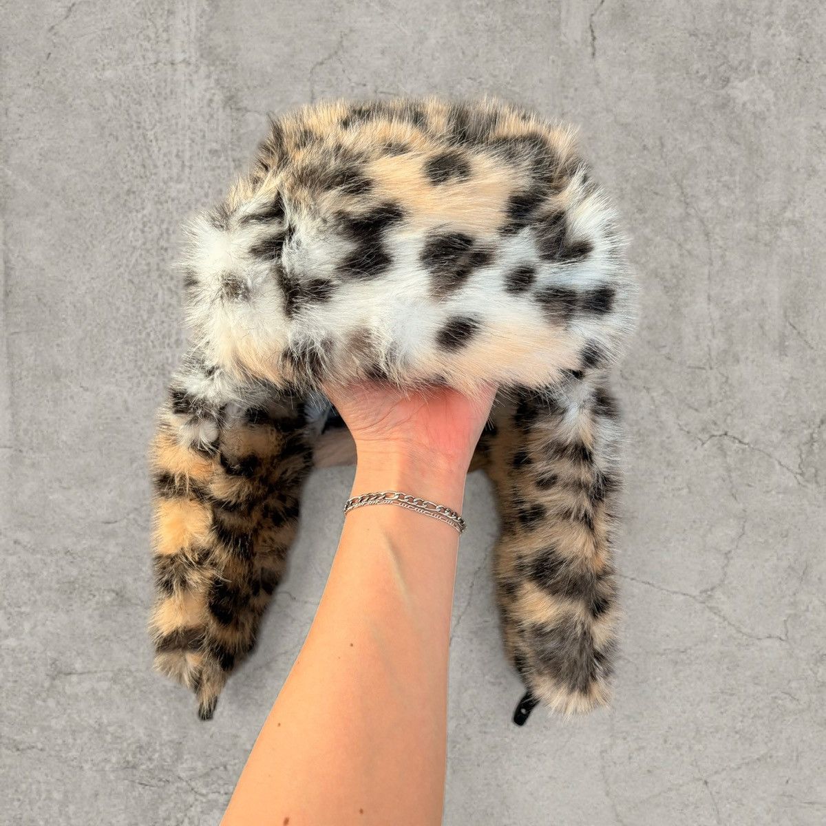 Japanese Brand Russian Ushanka fluffy winter hat, beige faux fur. One size Size ONE SIZE - 2 Thumbnail
