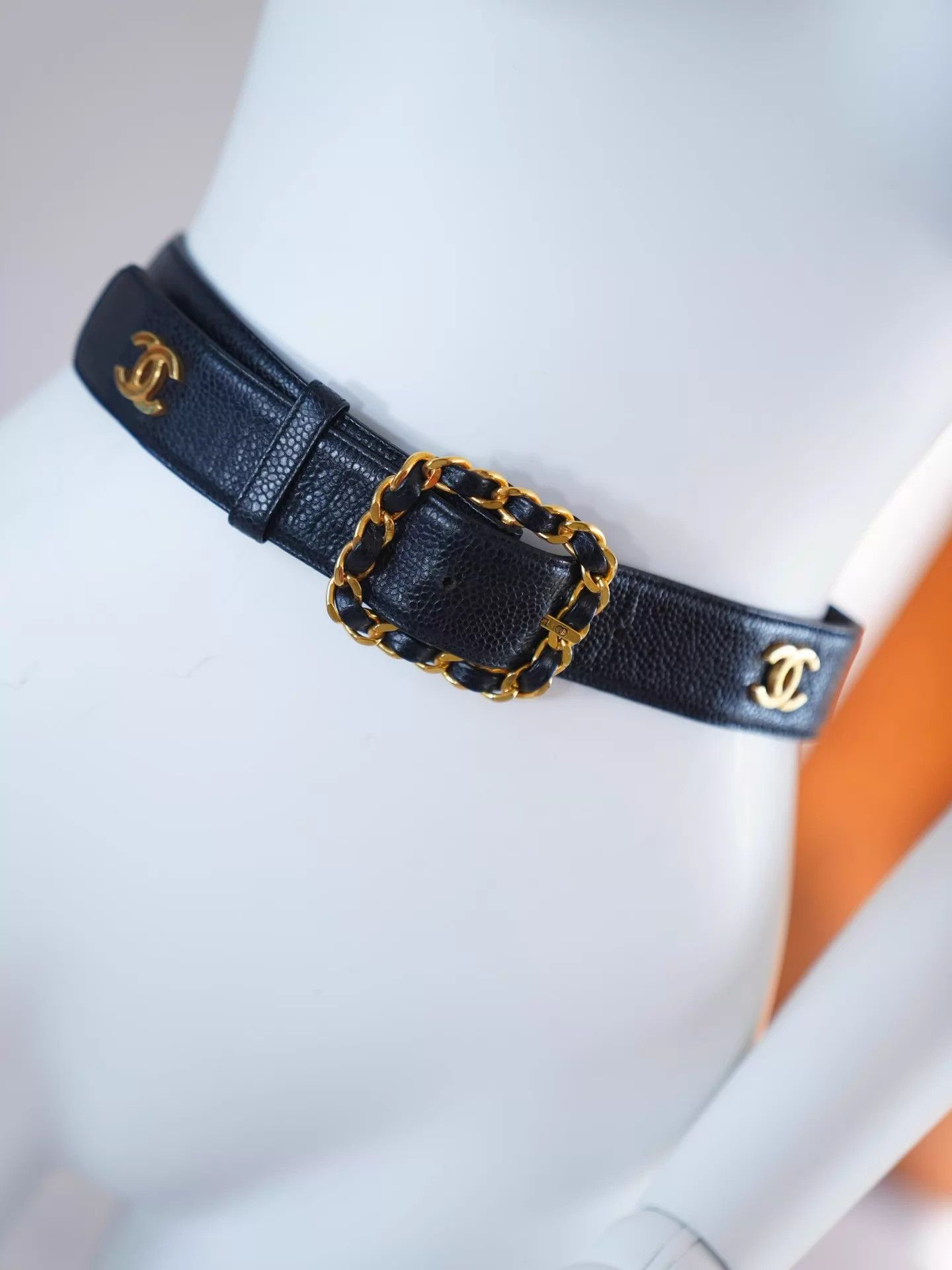 Chanel Chanel Vintage Black Gold Litchi Leather CC Logo Belt Size ONE SIZE - 4 Thumbnail