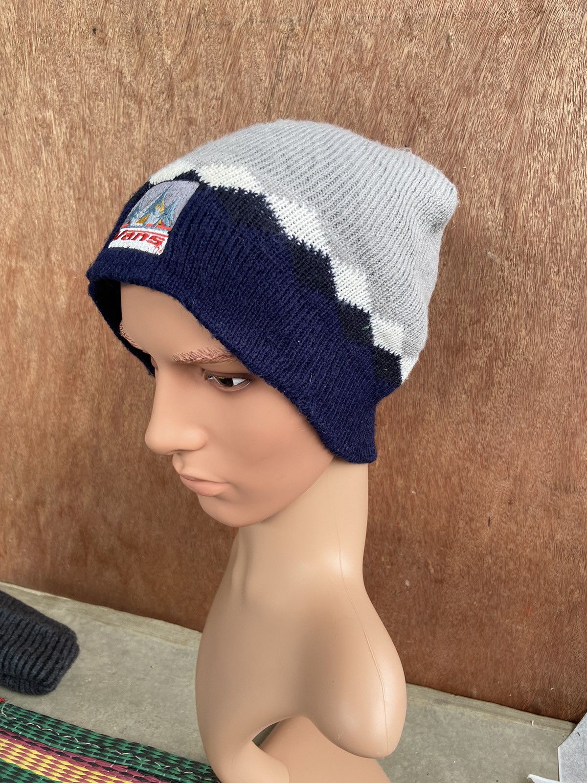 Vans Vintage Vans Logo Beanie Hat Size ONE SIZE - 2 Thumbnail