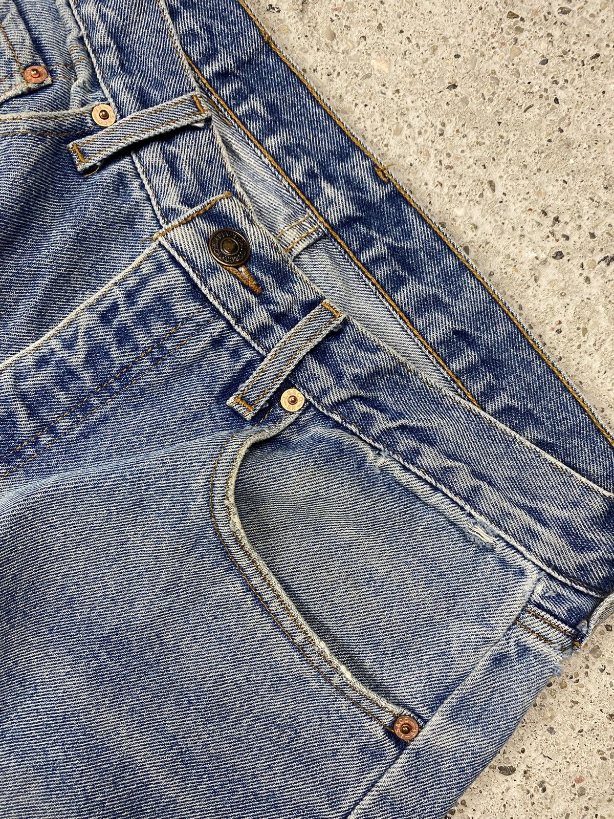 Levi's Levis vintage denim jeans light blue washed distressed Size US 34 / EU 50 - 5 Thumbnail